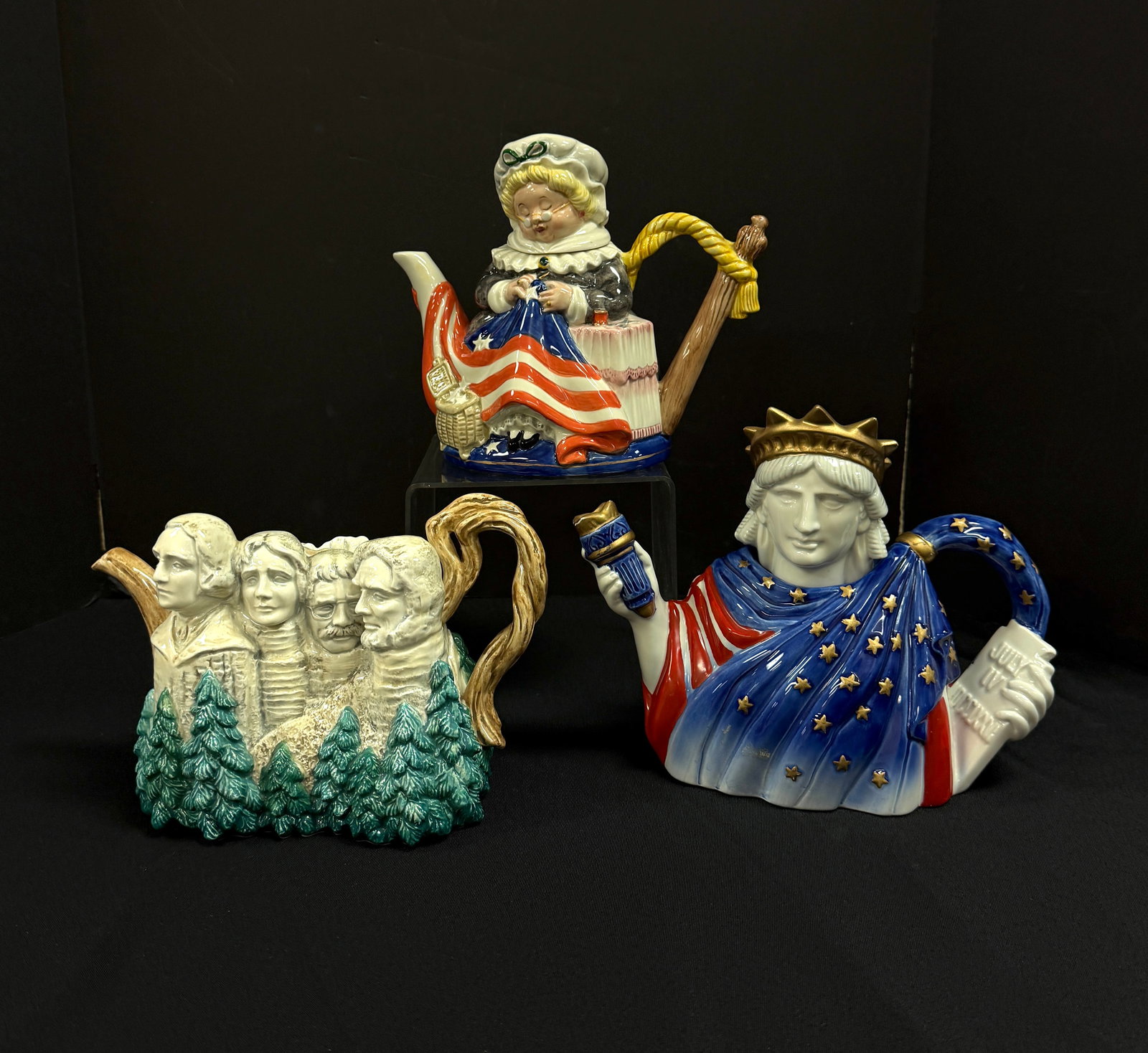 3 Fitz & Floyd Collectors Tea Pots (1 of 4)