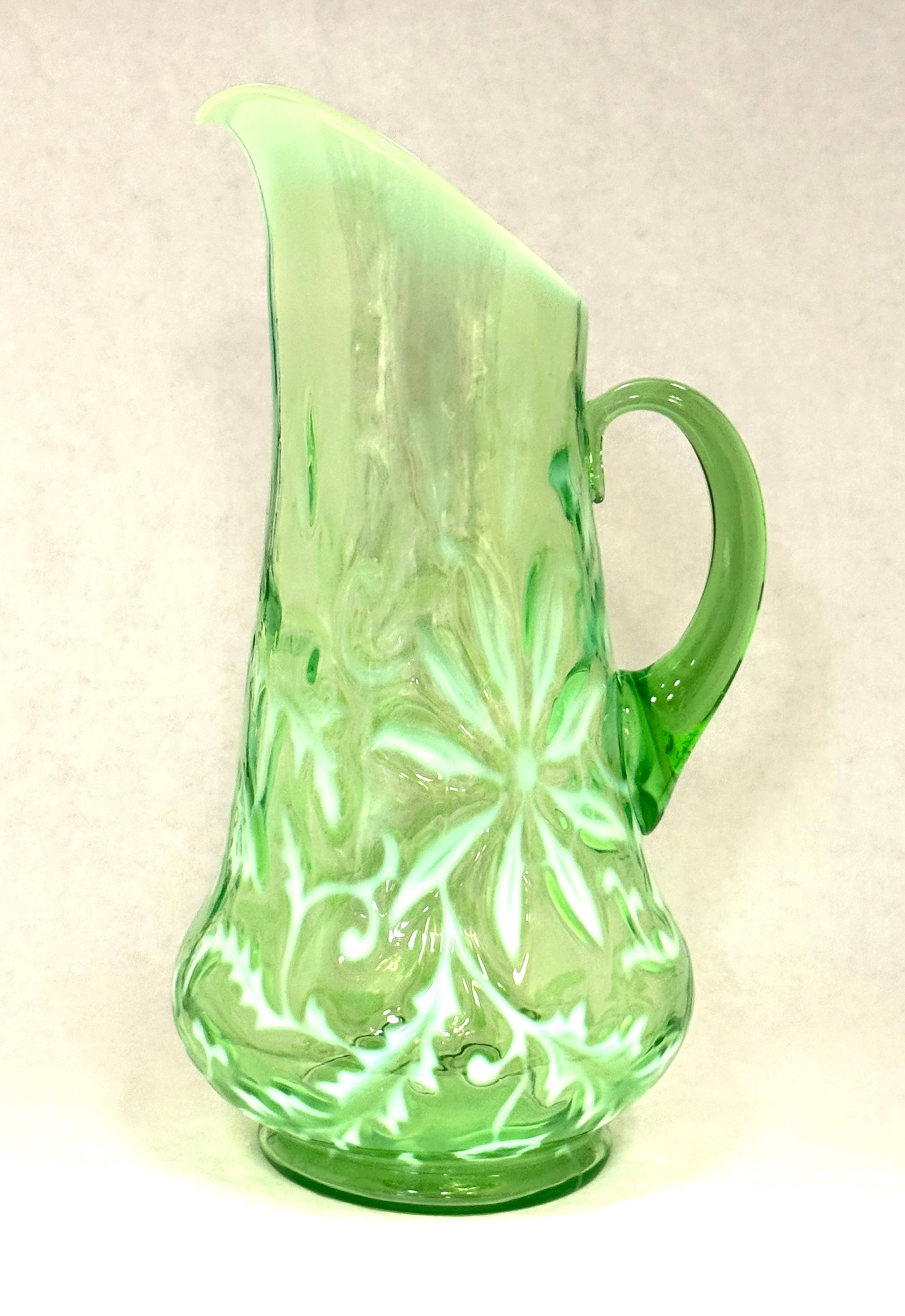 Opalescent Poinsettia Tankard (1 of 3)