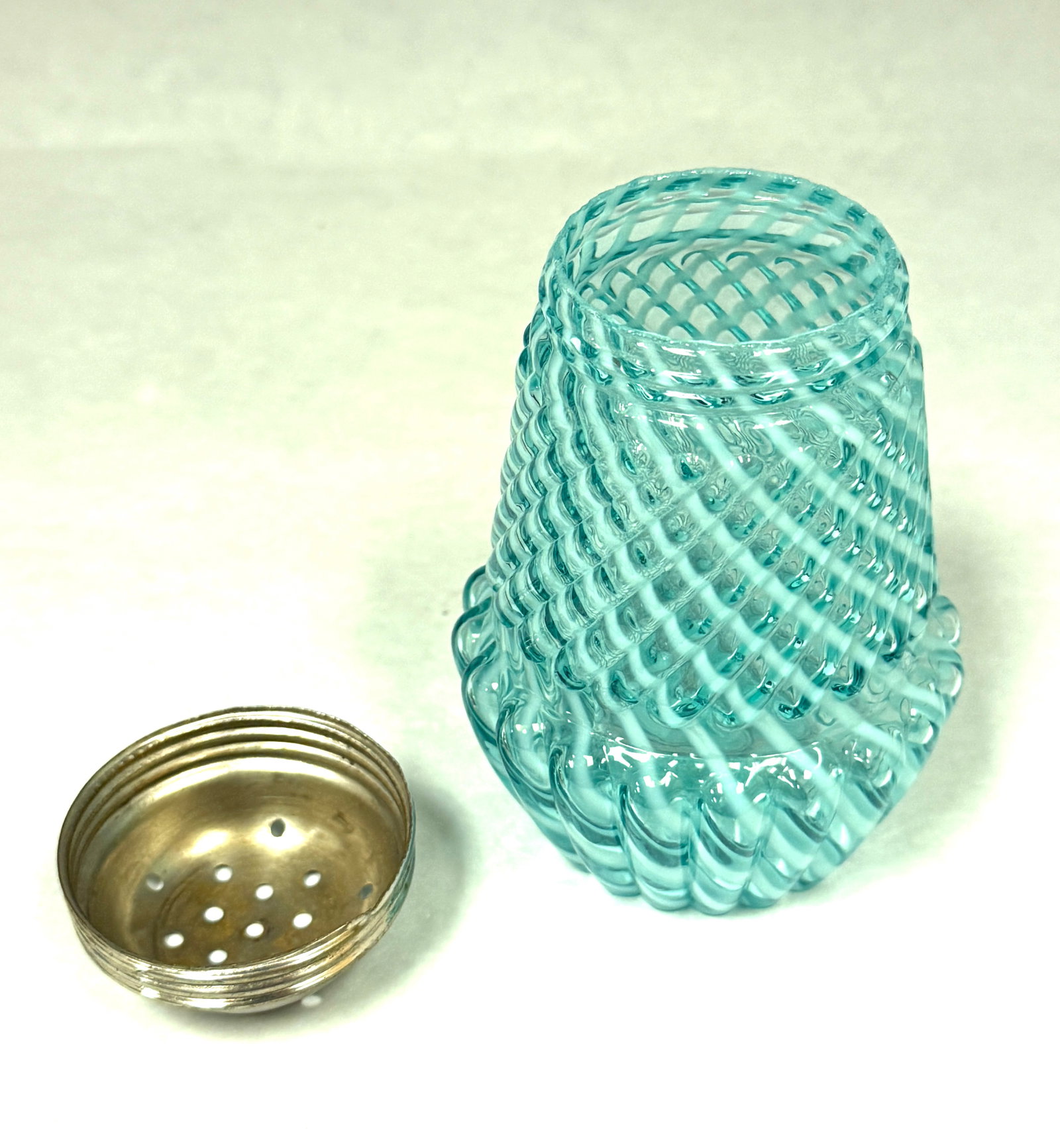 Chrysanthemum Base Shaker - 2