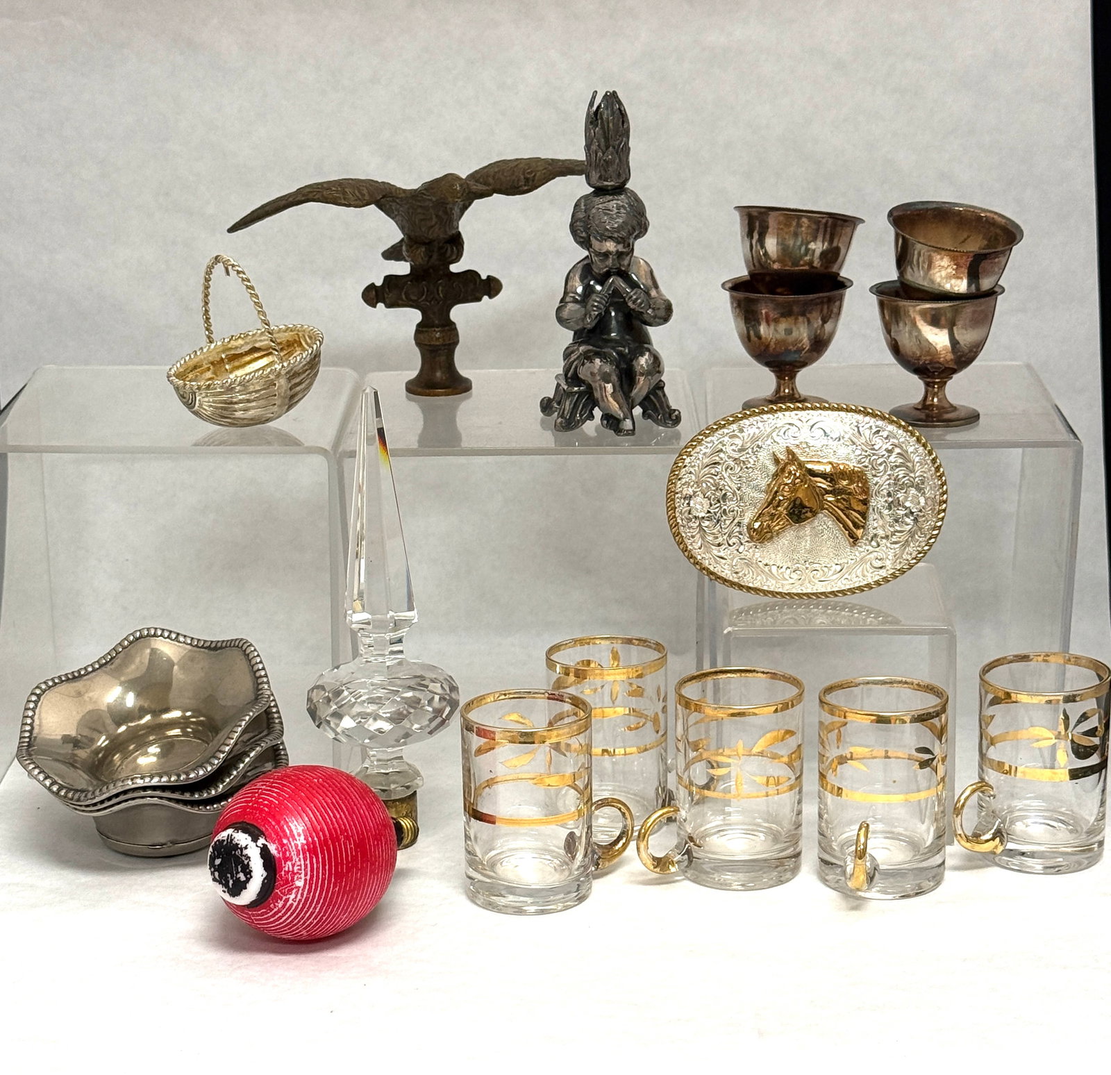 Group of Decorative Items (1 of 1)