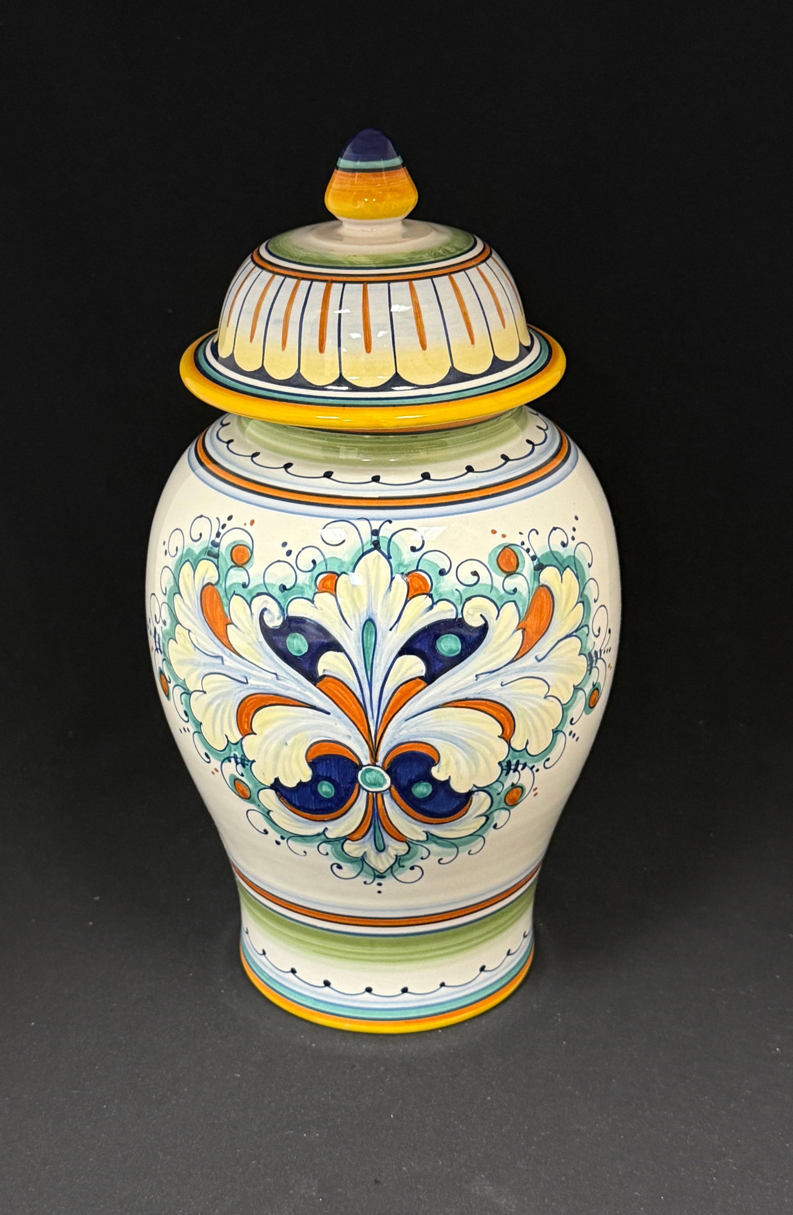 Deruta Covered Urn - 2