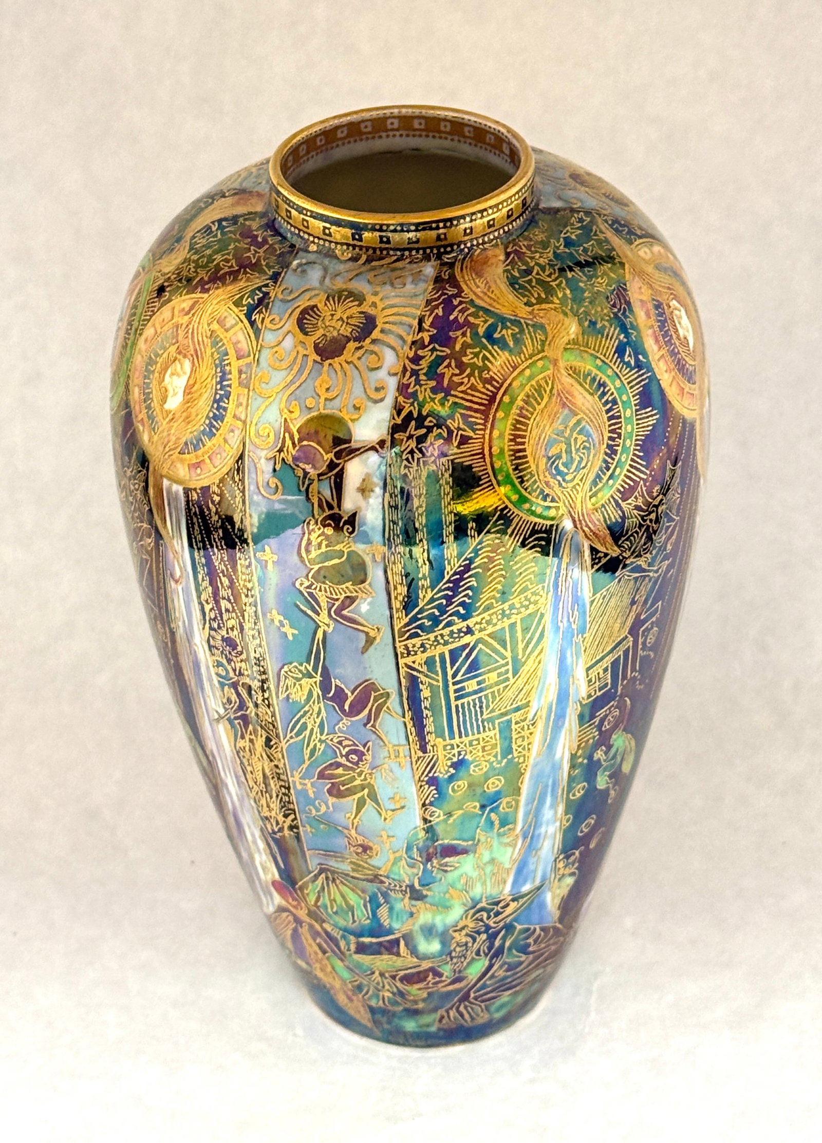 Fairyland Lustre Candlemas Vase - 4
