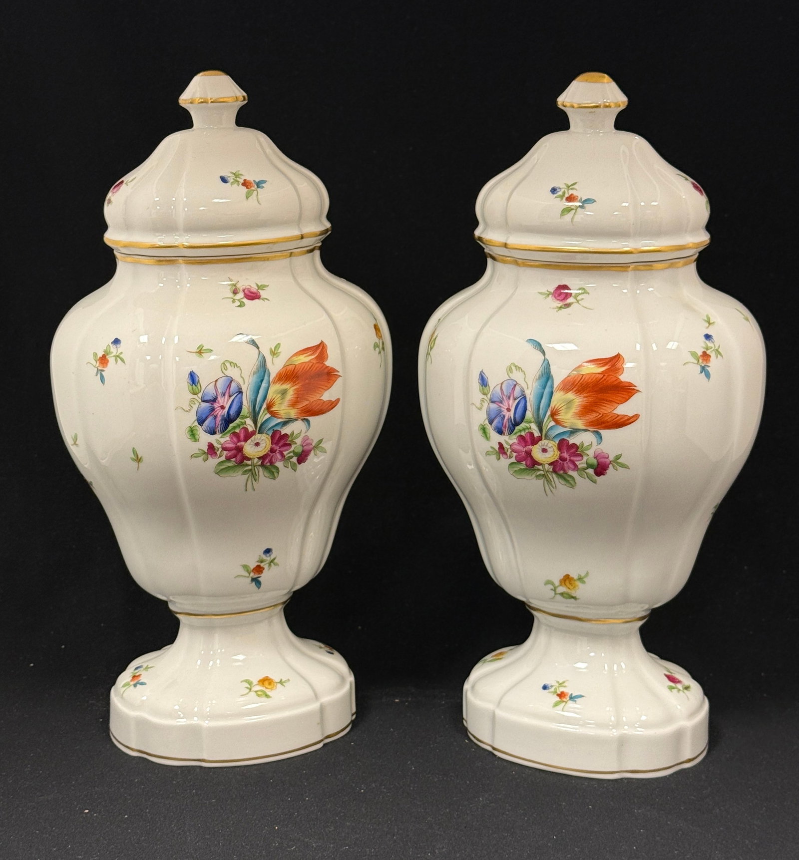 2 Herend Covered Urns (1 of 3)