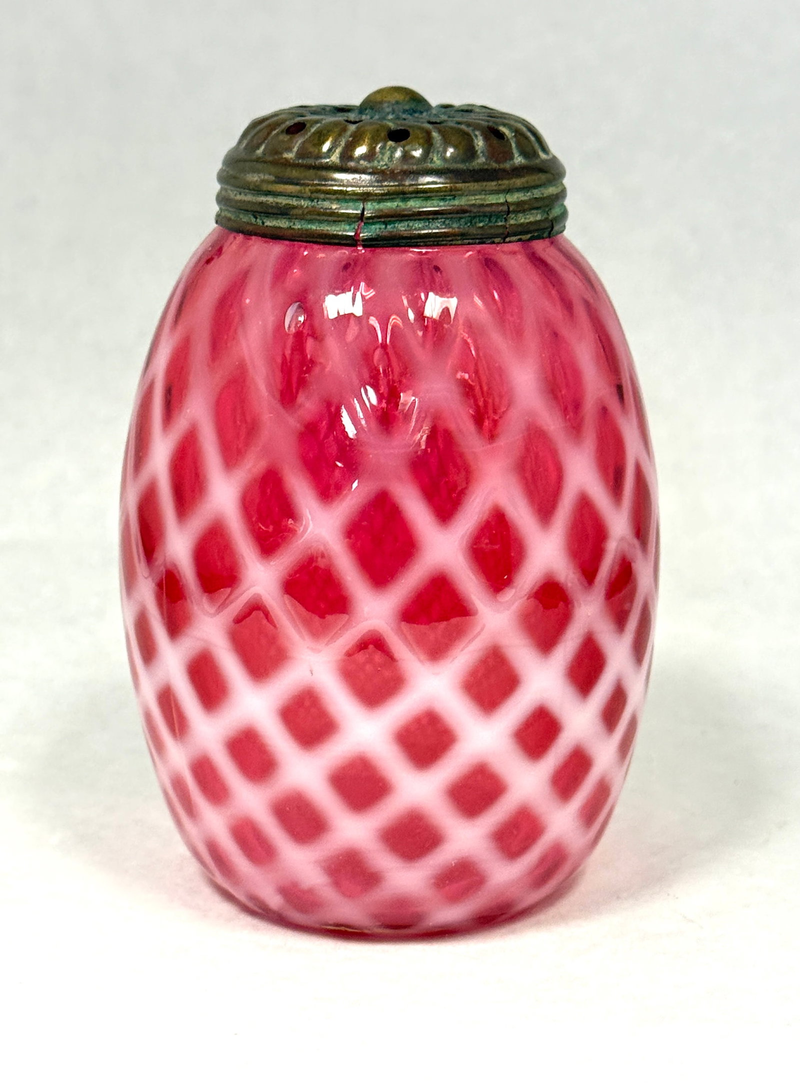 Hobbs Opalescent Shaker (1 of 3)
