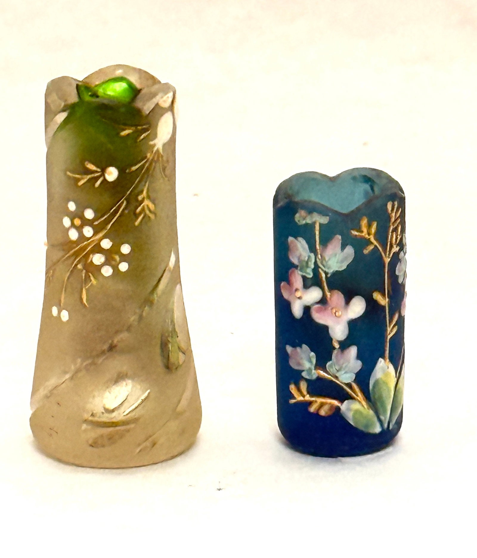8 Glass Items - 4