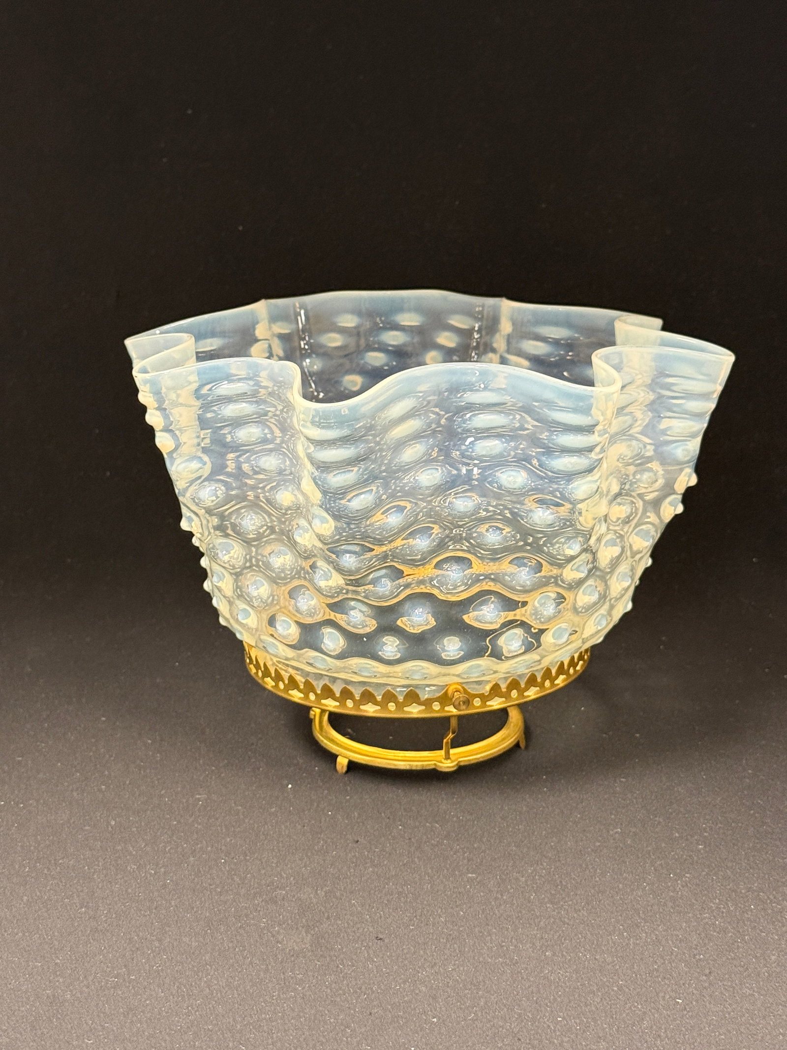 Hobbs Hobnail Lampshade (1 of 3)