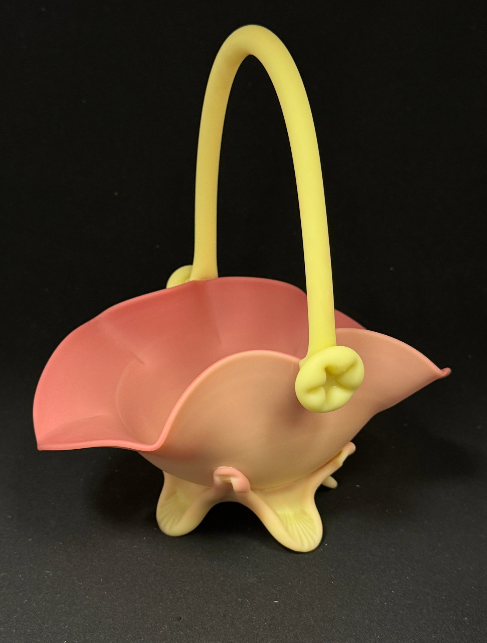 Mt Washington Burmese Basket: Mt. Washington uranium Burmese basket; ht. with handle 9". CONDITION: no chips, cracks, repairs, or material defects found, Jaremos attempts to call any material flaw that affects the price, but