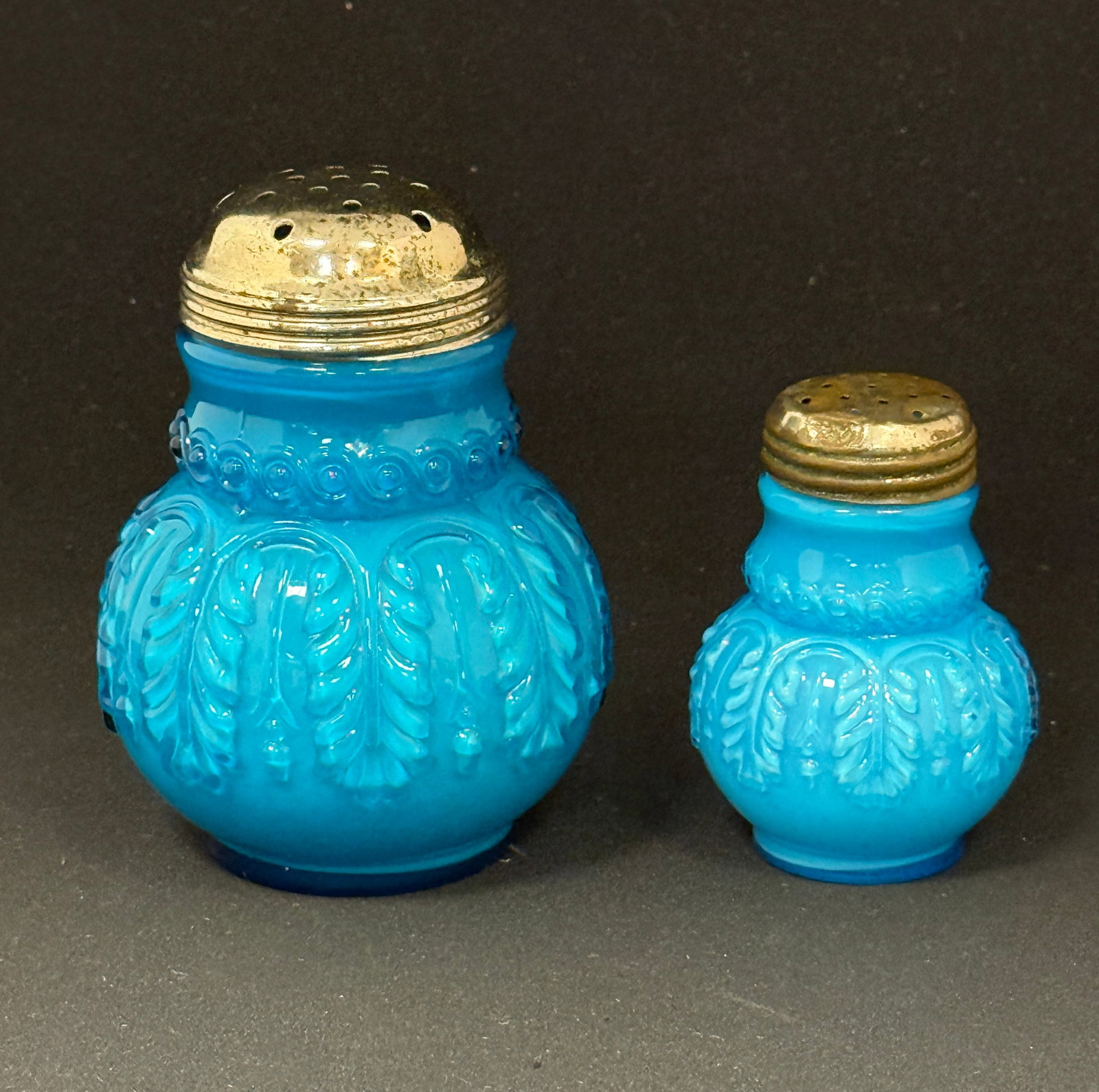 2 Leaf Umbrella Shakers (1 of 2)