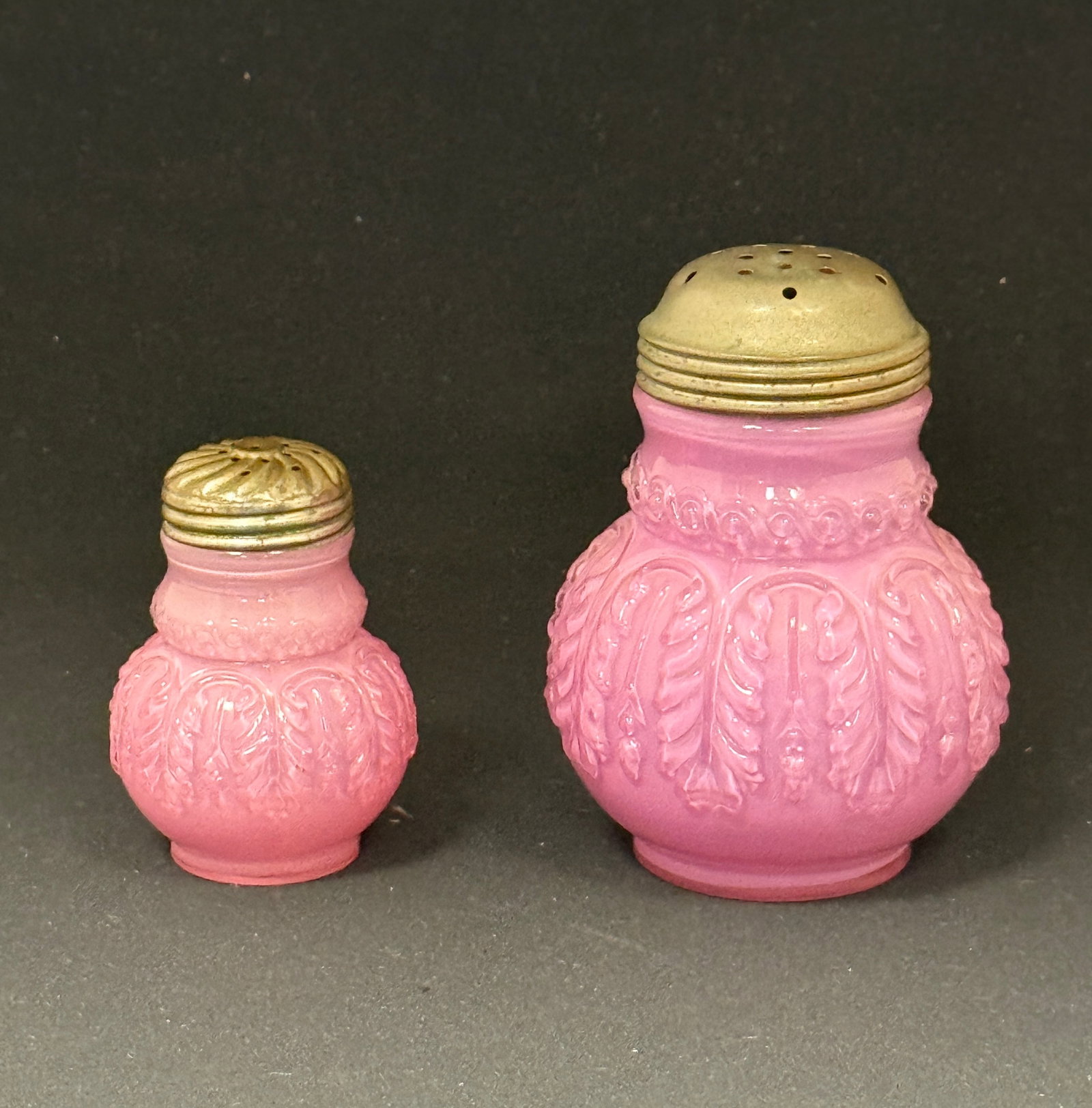 2 Leaf Umbrella Shakers (1 of 2)