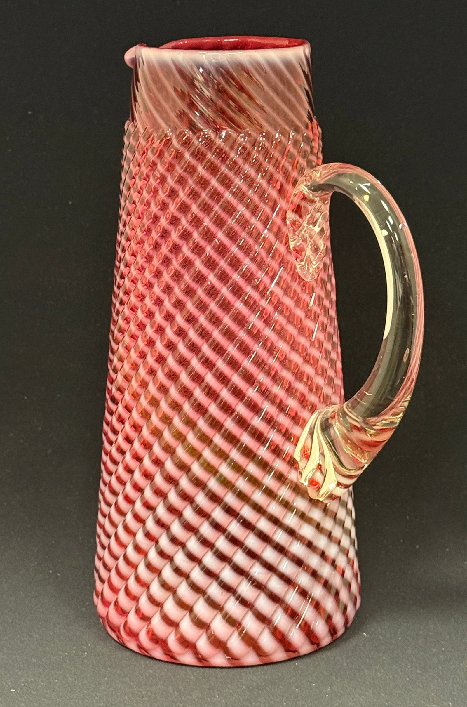 Opalescent Reverse Swirl Tankard (1 of 3)