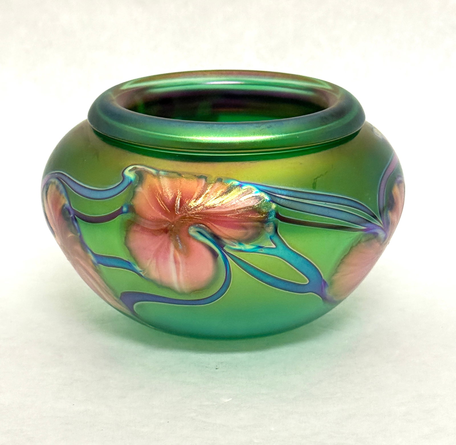 Jerry Heer Lotton Glass Vase: Lotton iridescent green glass vase with pink heart shape leaves signed Lotton Studios Jerry Heer 2004, 5 1/2 wide. CONDITION: no chips, cracks, repairs, or material defects found, Jaremos attempts to 