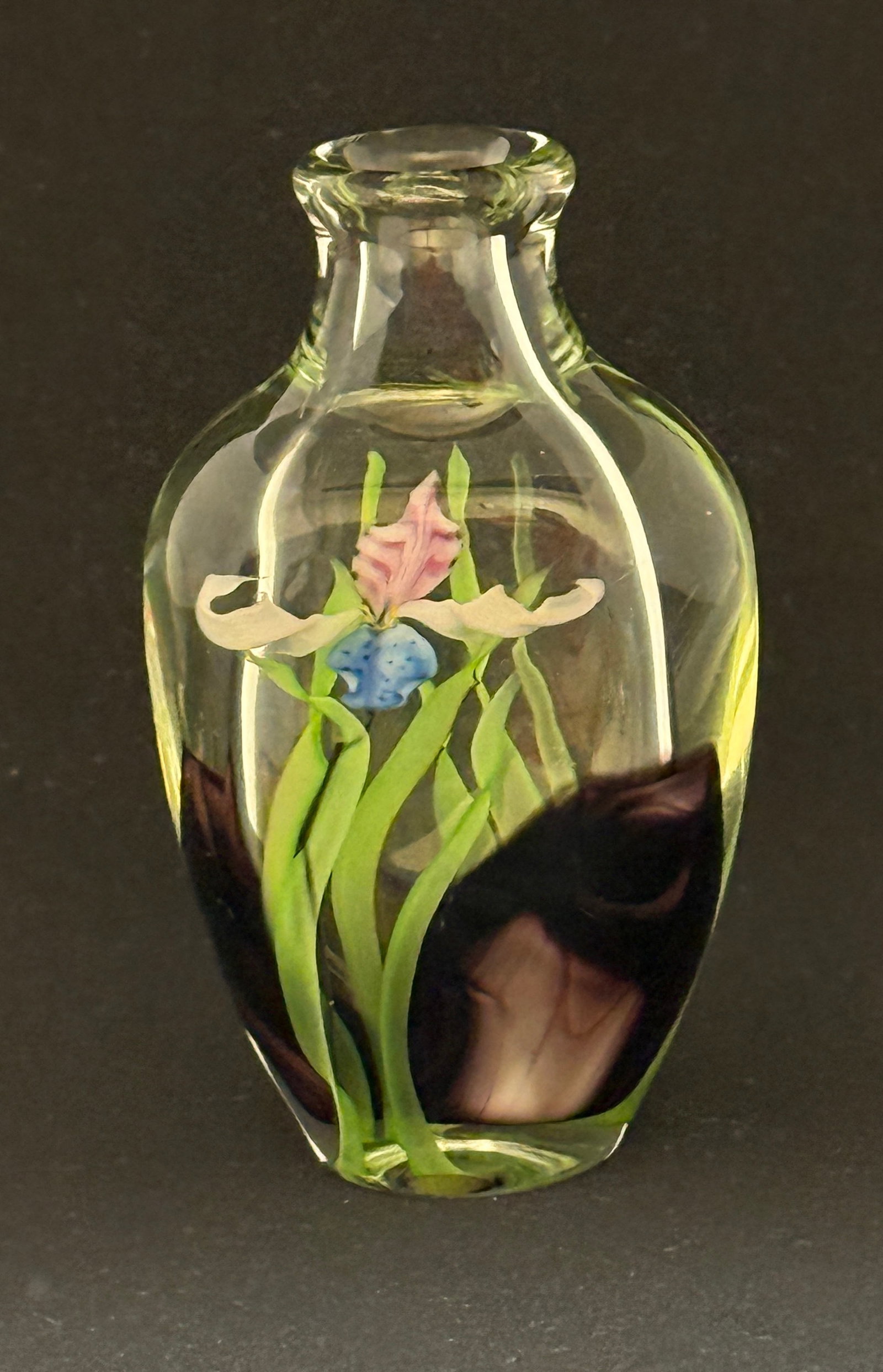 Lundberg Paperweight Vase (1 of 5)