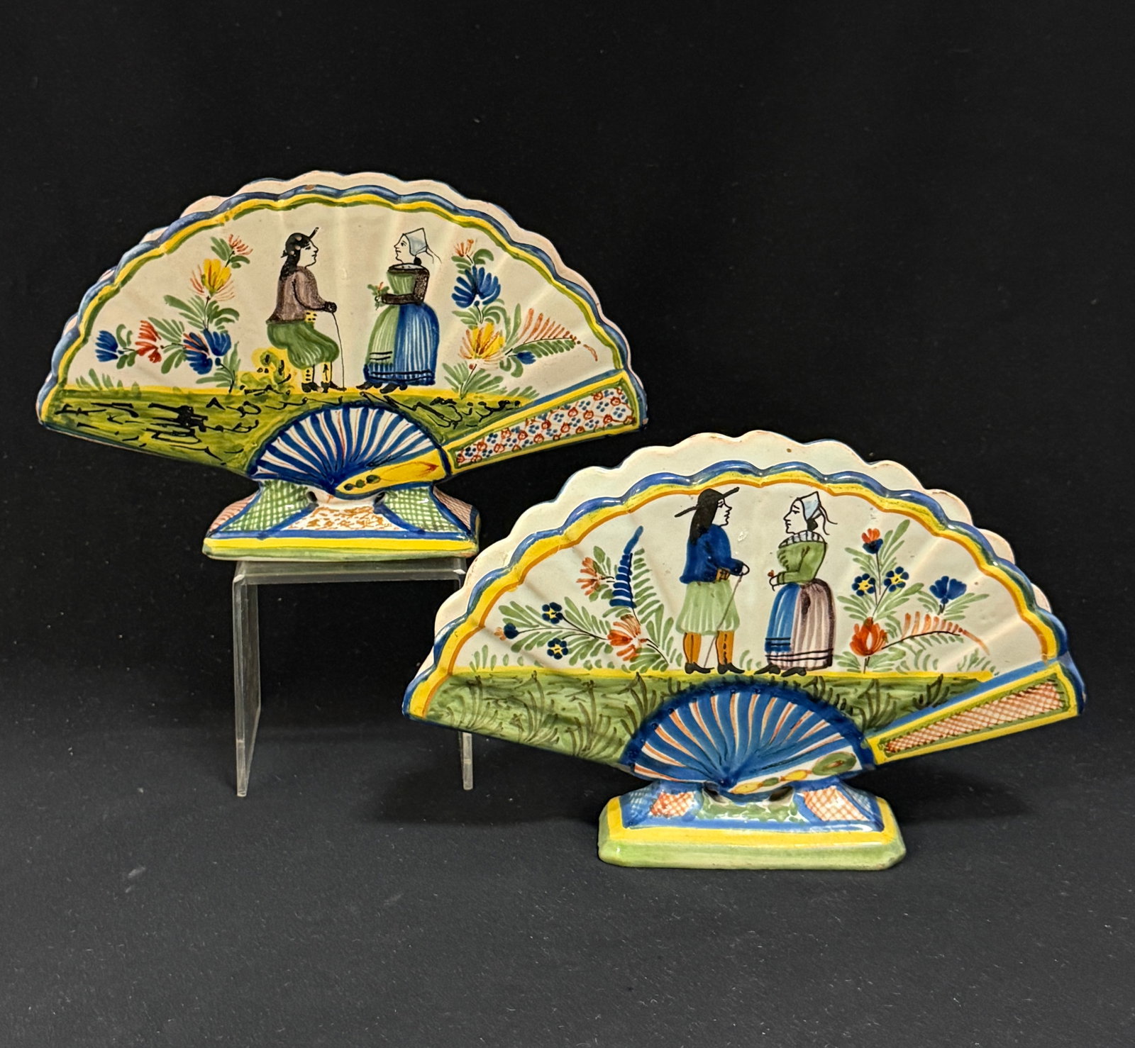 2 Eventail Fan Vases (1 of 3)