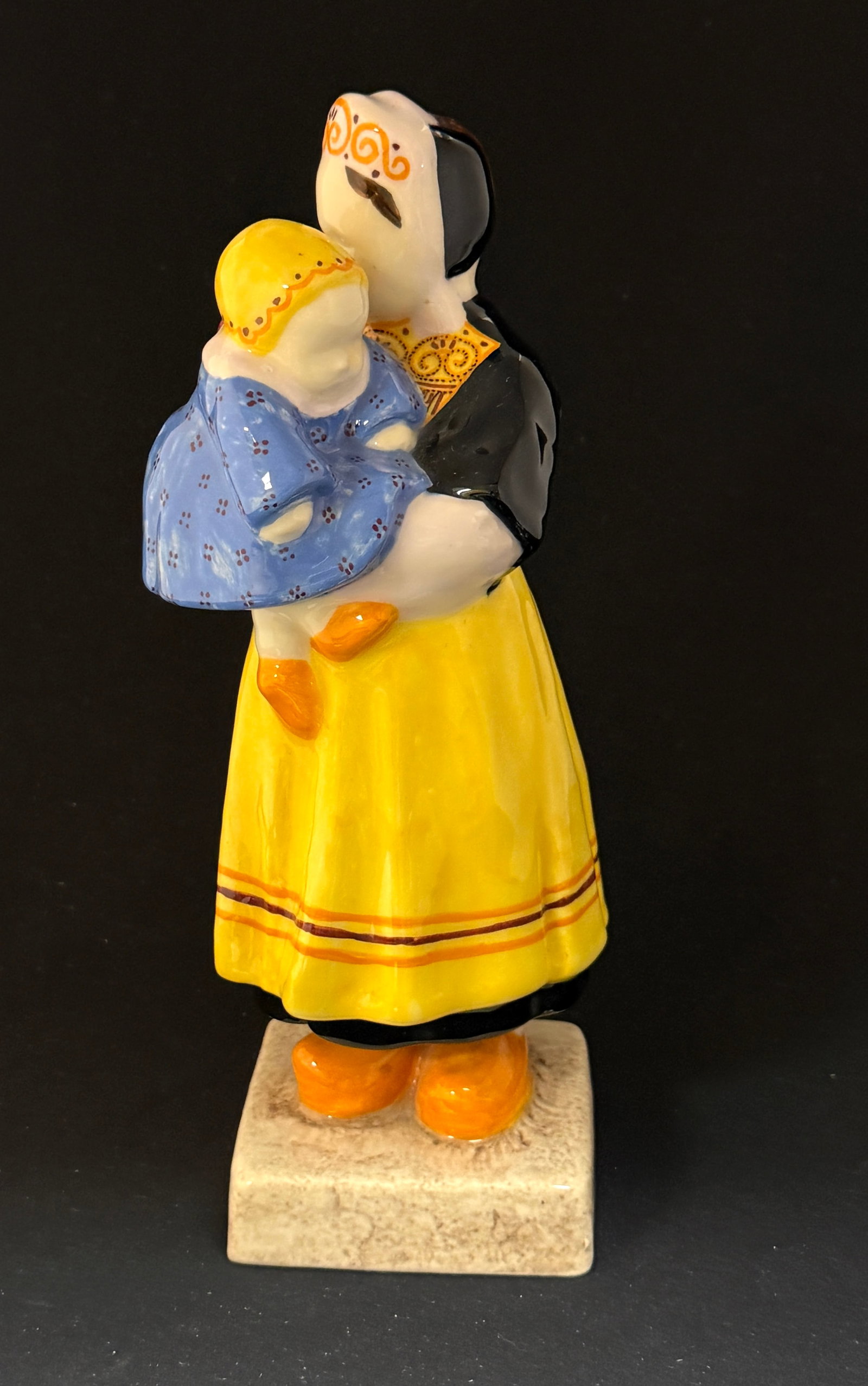 Berthe Savigny Figural - 2