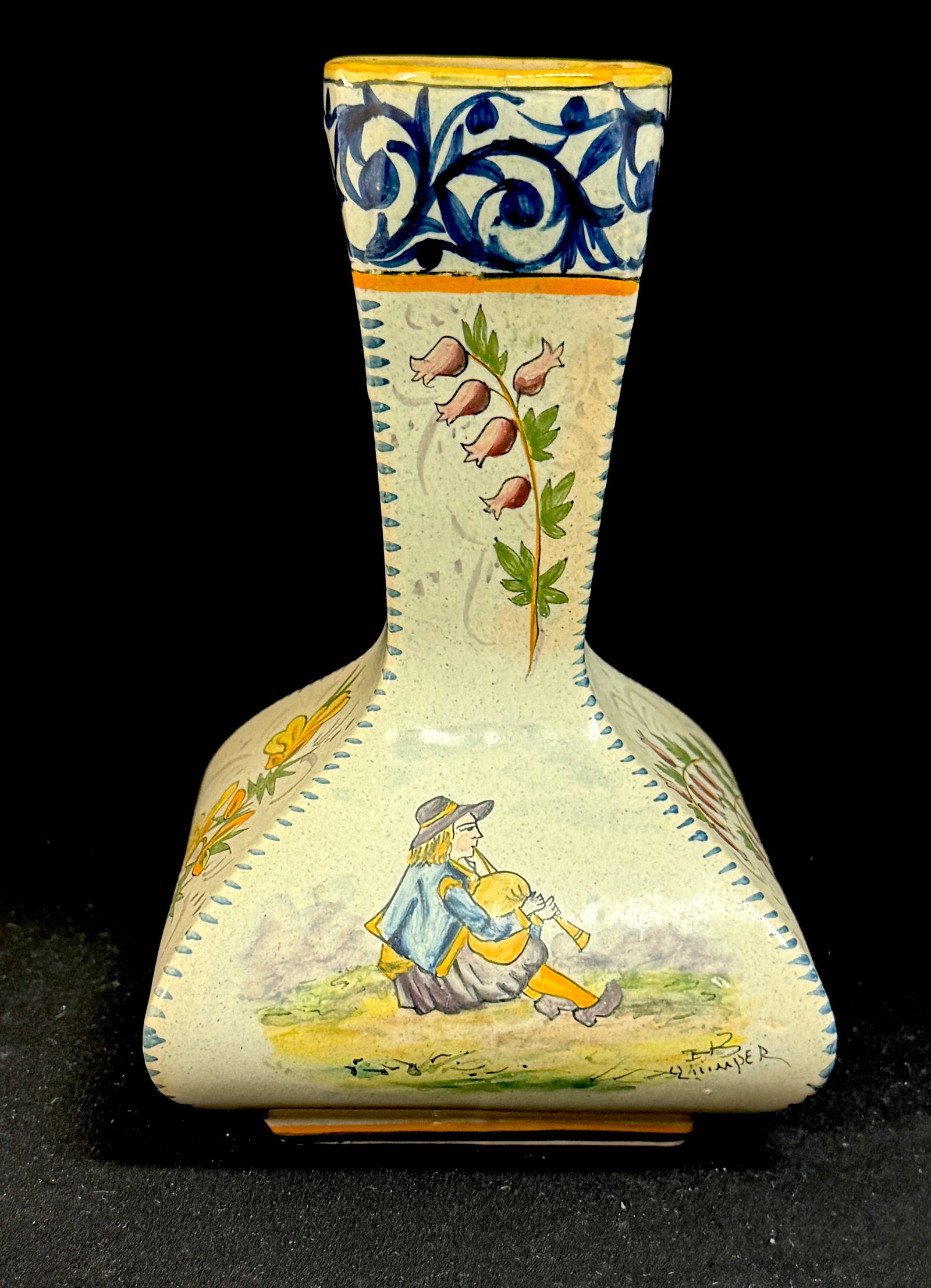 HB Quimper Square Vase (1 of 4)