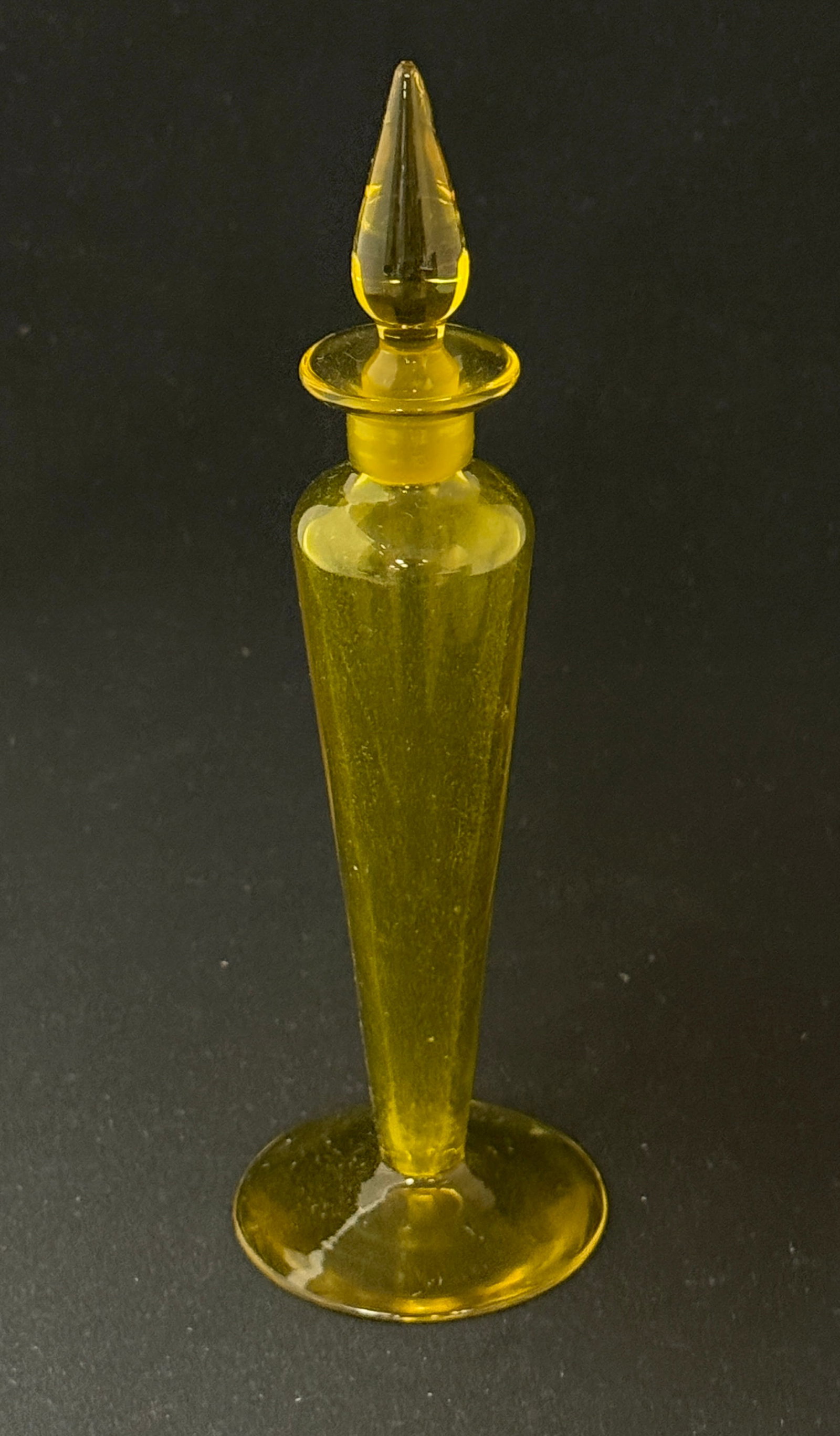 Steuben Uranium Yellow Perfume - 2