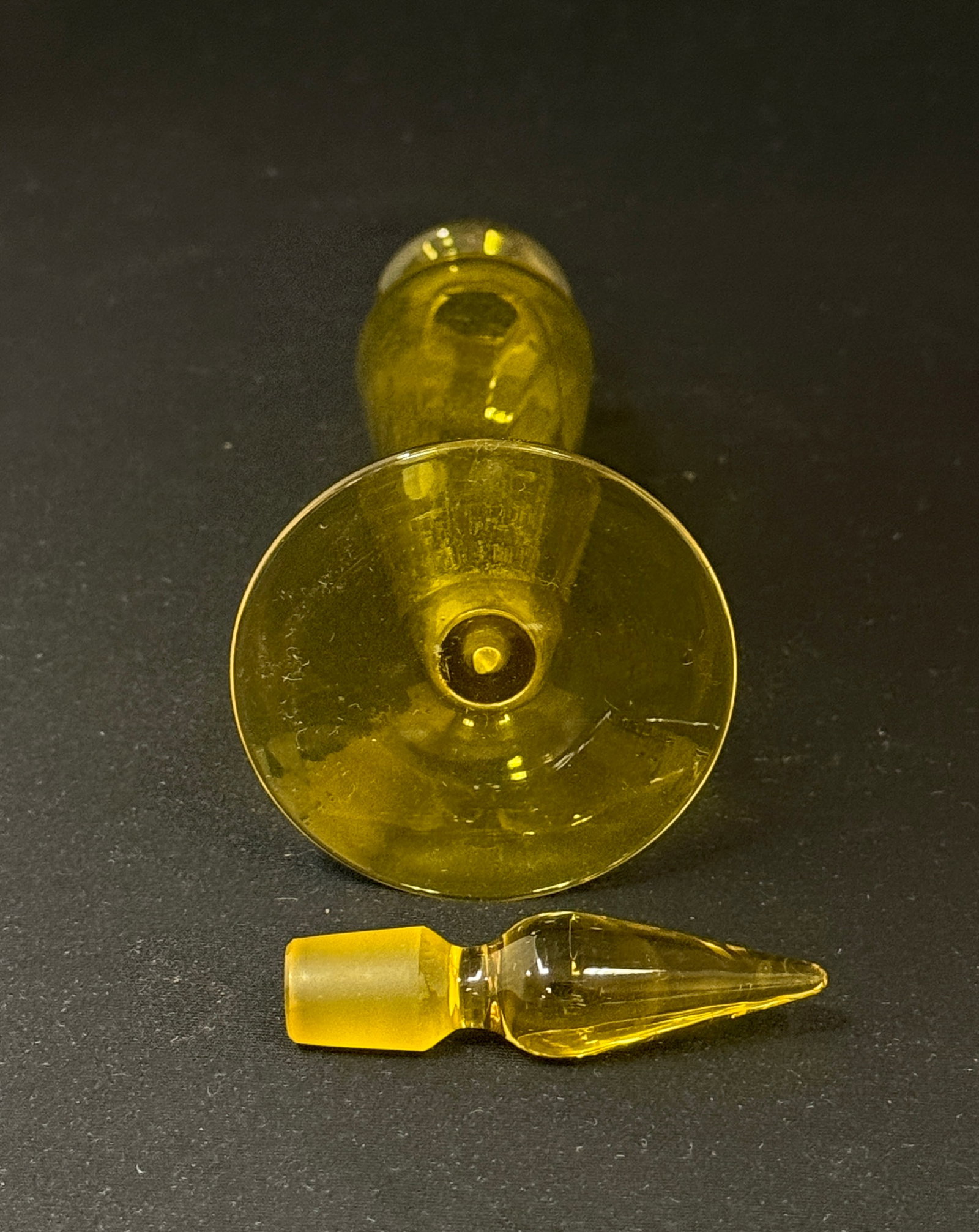 Steuben Uranium Yellow Perfume - 3