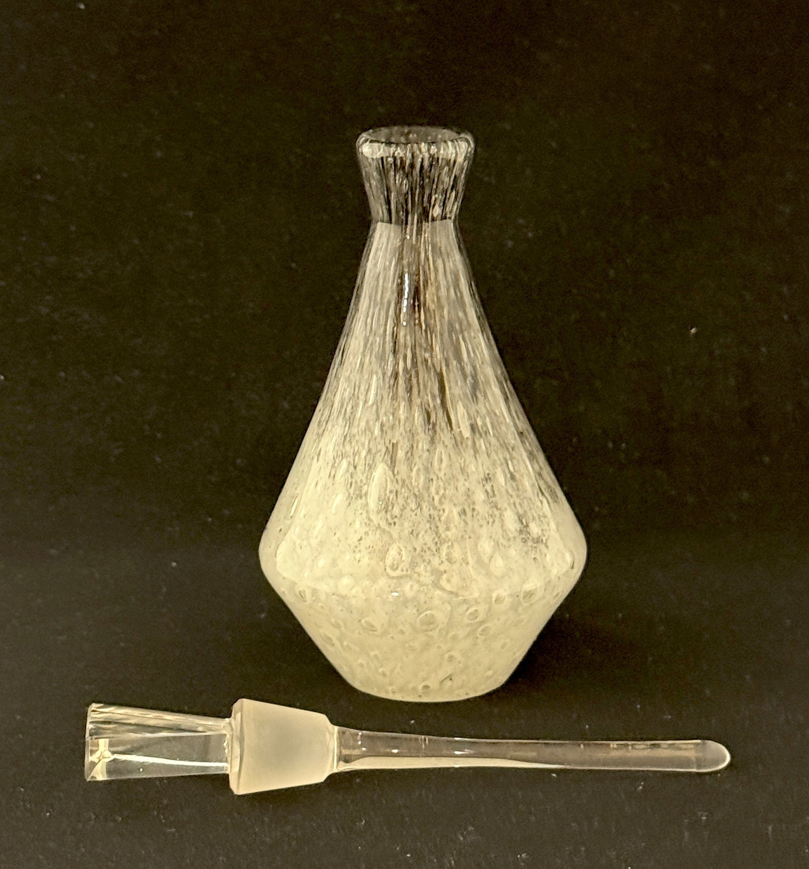 Steuben Black Cluthra Perfume - 2