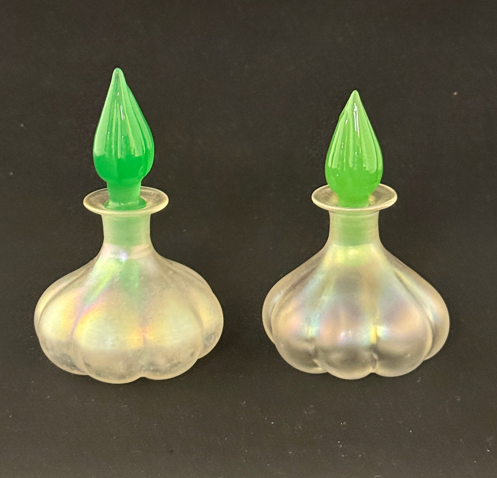 2 Steuben Verre-de-Soie Perfumes (1 of 4)