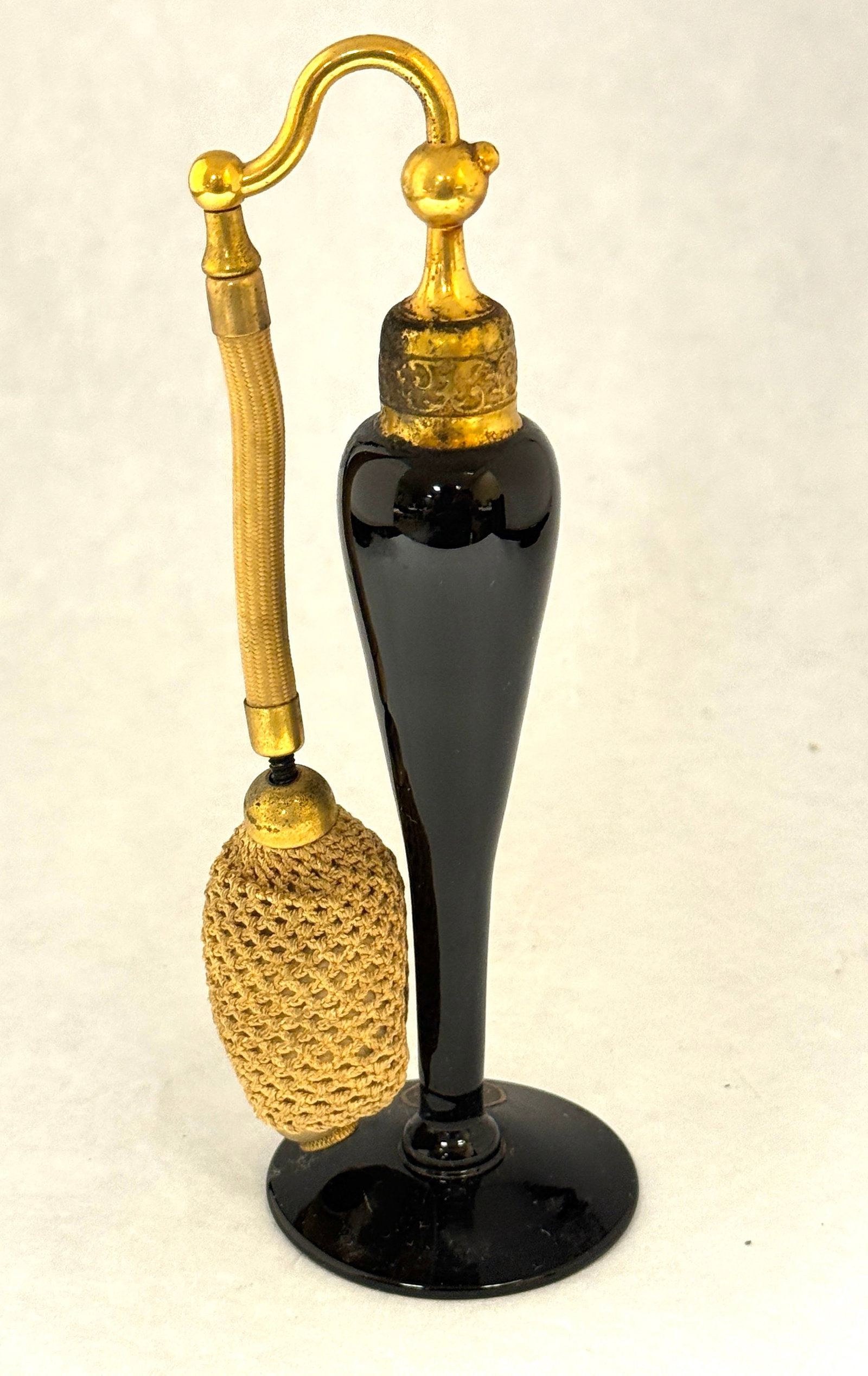 DeVilbiss Black Perfume - 2