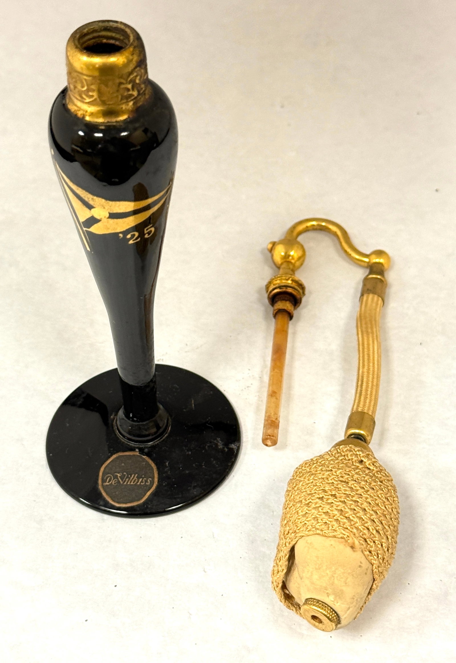 DeVilbiss Black Perfume - 3
