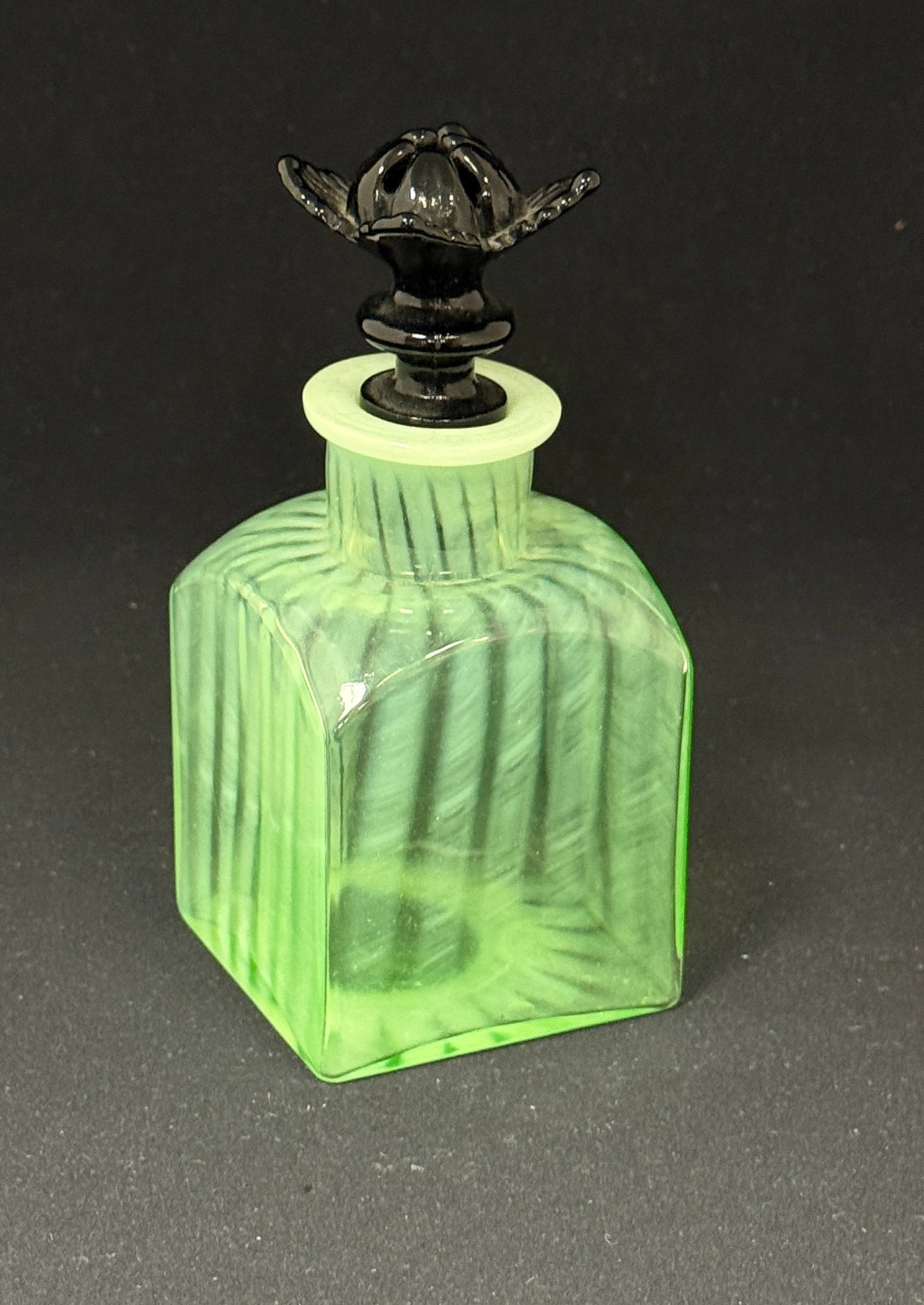 Fenton Vaseline Cologne - 4