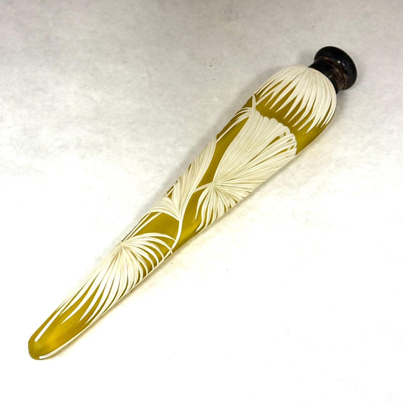 Large Webb Cameo Perfume - 2