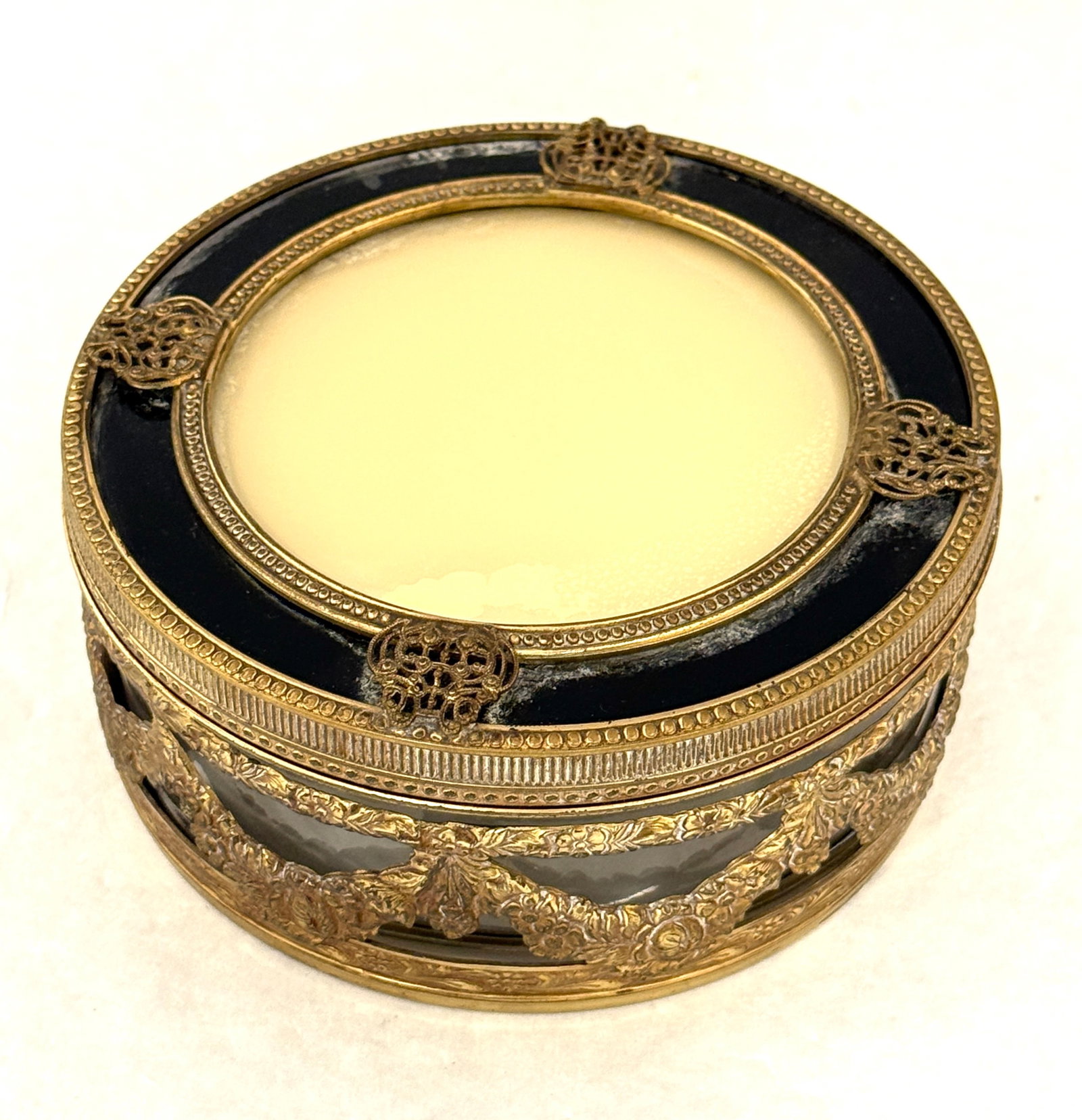 Apollo Ormolu Vanity box - 2