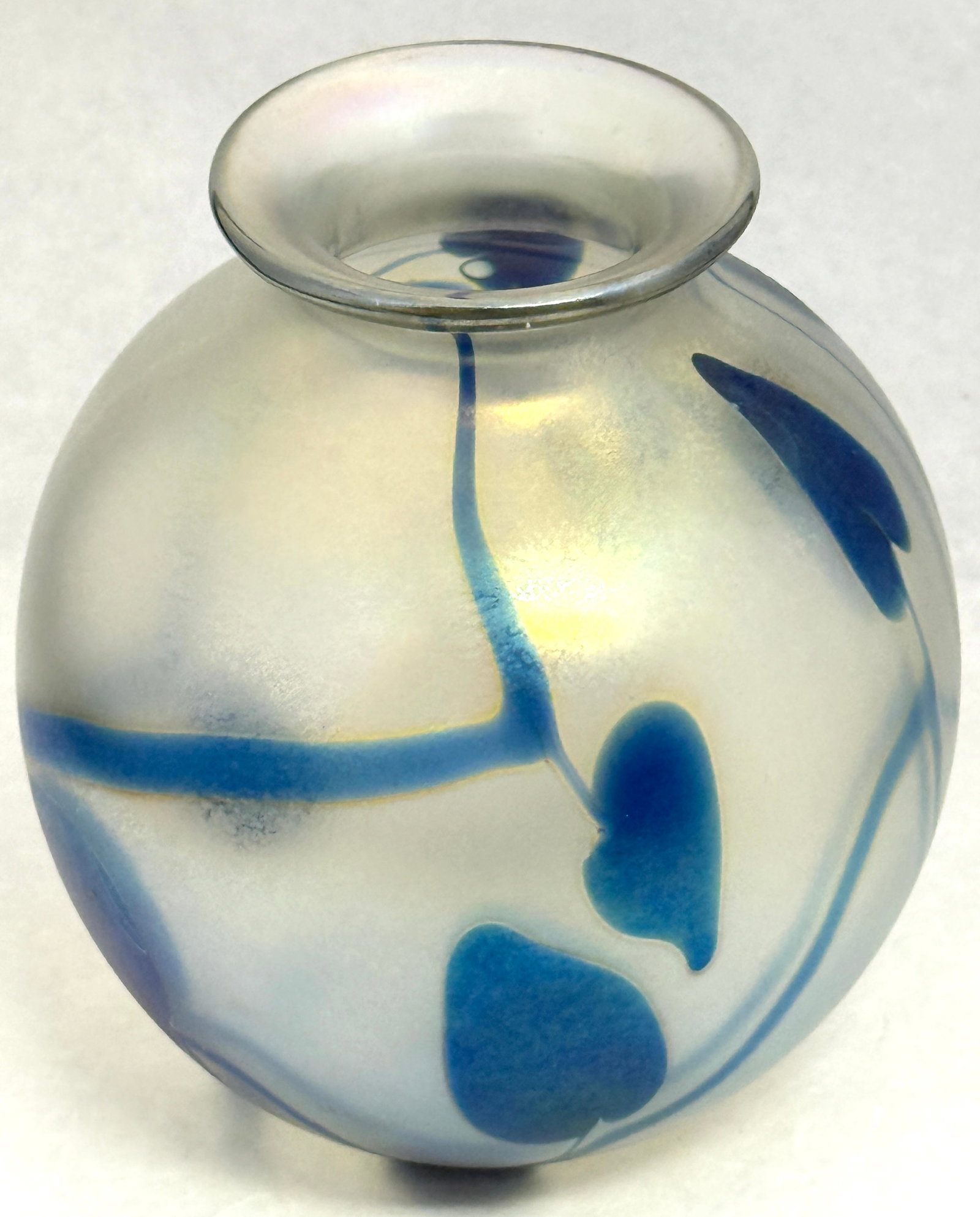 Charles Lotton Translucent Orb: Charles Lotton ovoid glass in translucent frosted glass decorated with blue hearts and vines, signed Lotton 1972 #612, 7 1/4" ht. NOTE: Collection of Joan Allen Walker, an early collector of Lotton