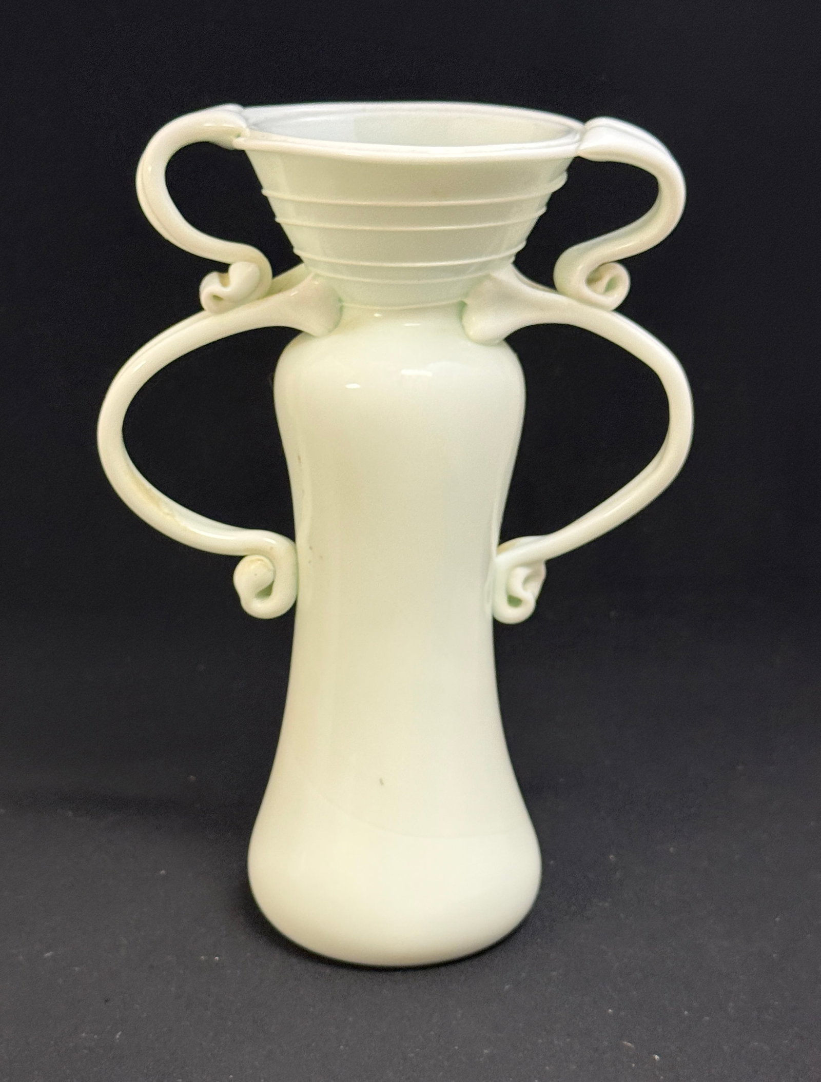 3 Early Sonja opaline Items - 3