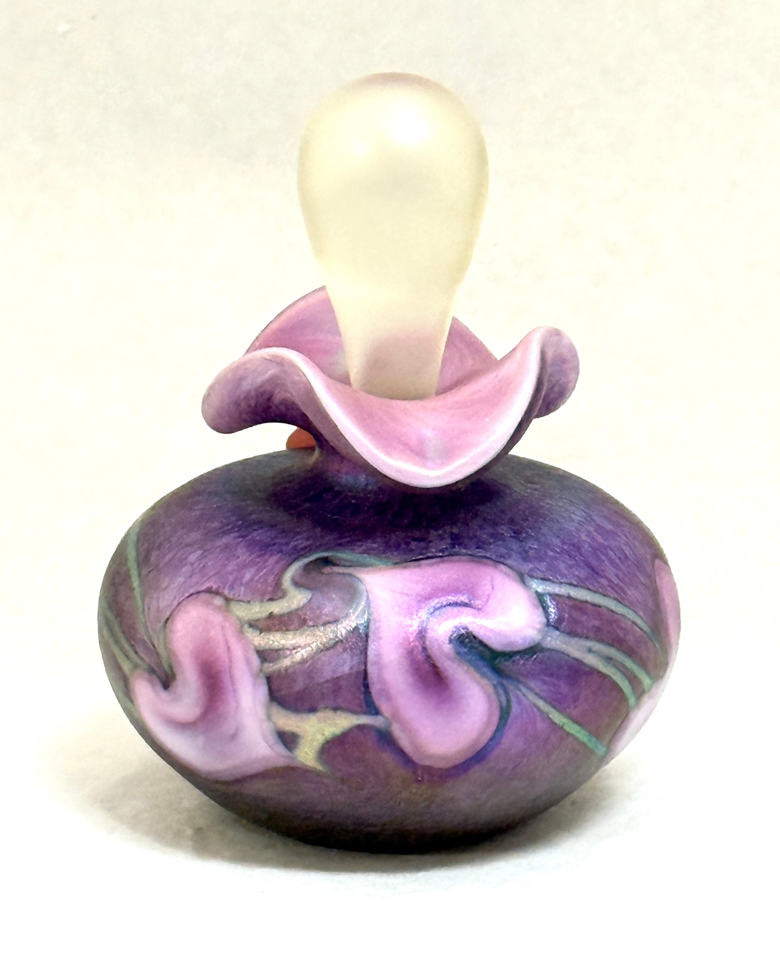 Jerry Heer Perfume: Jerry Heer purple heart perfume bottle, signed Jerry Heer 2009 Lotton Studios; ht.6". CONDITION: crack across bottom, see picture.