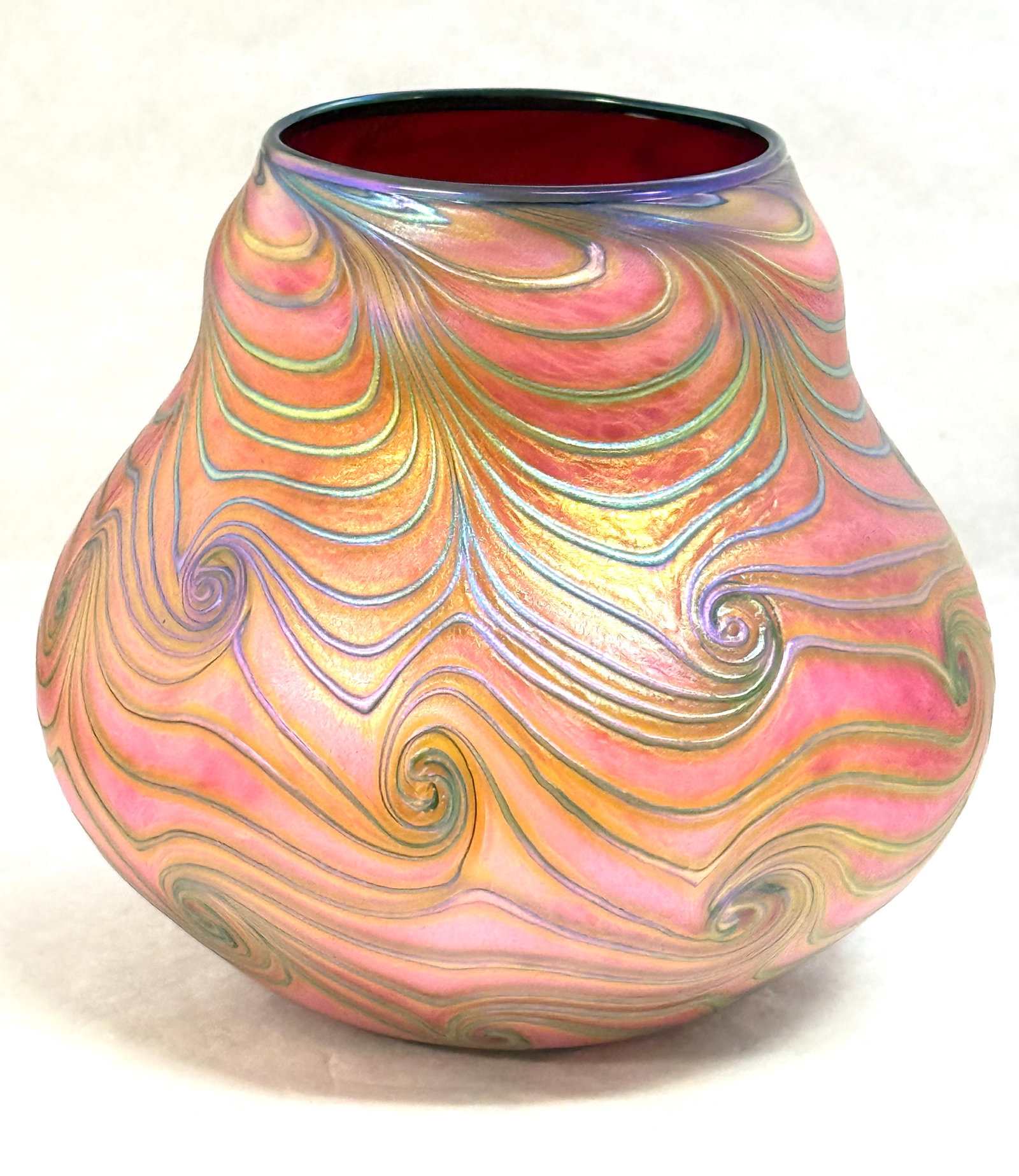 Lotton Pink/Gold King Tut Vase: Charles Lotton pink and gold King Tut, signed Charles Lotton 1990; ht. 7 1/2". CONDITION: no chips, cracks, repairs or material defects found, Jaremos attempts to call any material flaw that affects t