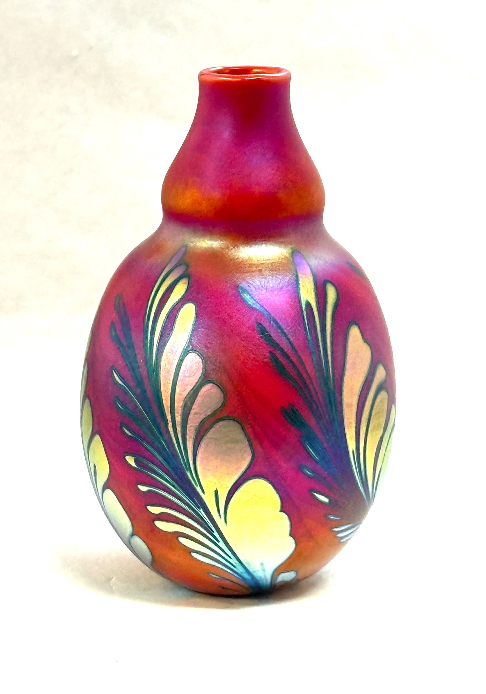 Charles Lotton Vase: Charles Lotton mandarin red vase with pulled feather, signed Charles Lotton 1979; ht. 6 1/2". CONDITION: no chips, cracks, repairs or material defects found, Jaremos attempts to call any material flaw
