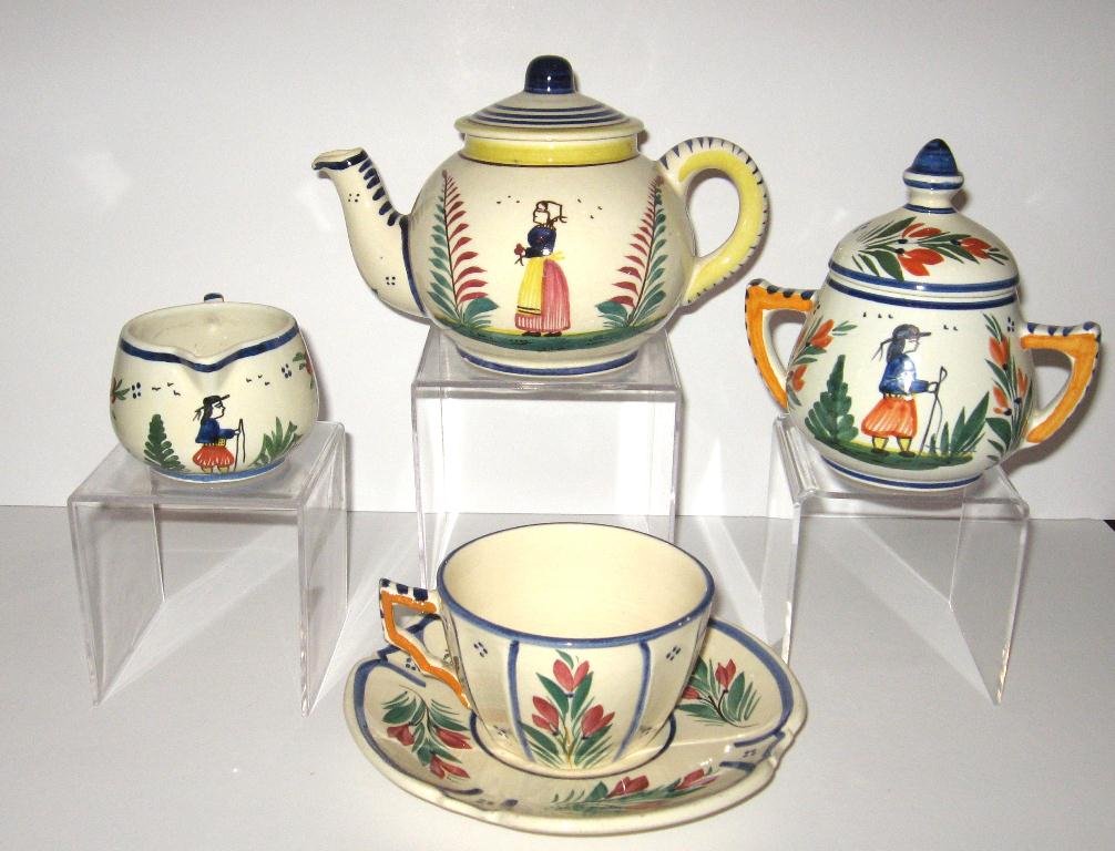 (5) pc. HB Quimper faience grouping,: including matching creamer & sugar, teapot and cup & saucer. 6 1/2" ht c.1930.