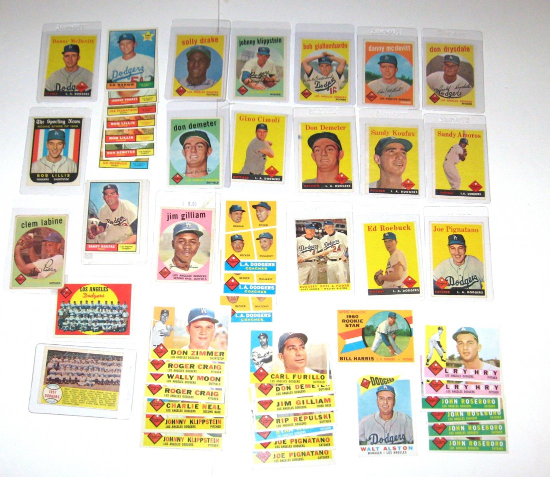 Koufax, Drysdale, 52 L. A. Dodgers 1958-1961: cards include 1958 team cards, Sandy Amoros, Sandy Koufax, 314 Dodgers boss and power, 1959 Don Drysdale, team card, 1960 Don Zimmer, Roger Craig, Walter Alston, Carl Furillo, 1961 Johnny Podres, Sand