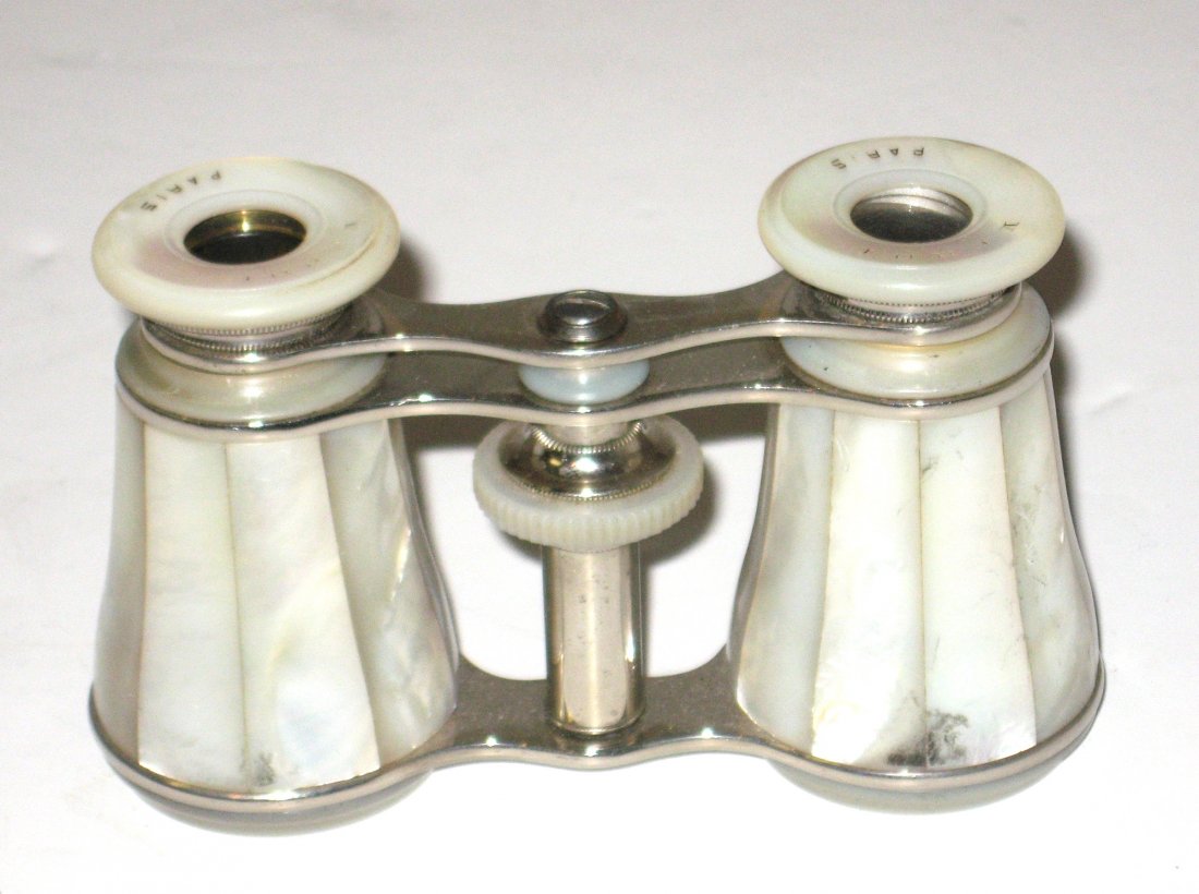 Pair of MOP opera glasses, (1 of 3)