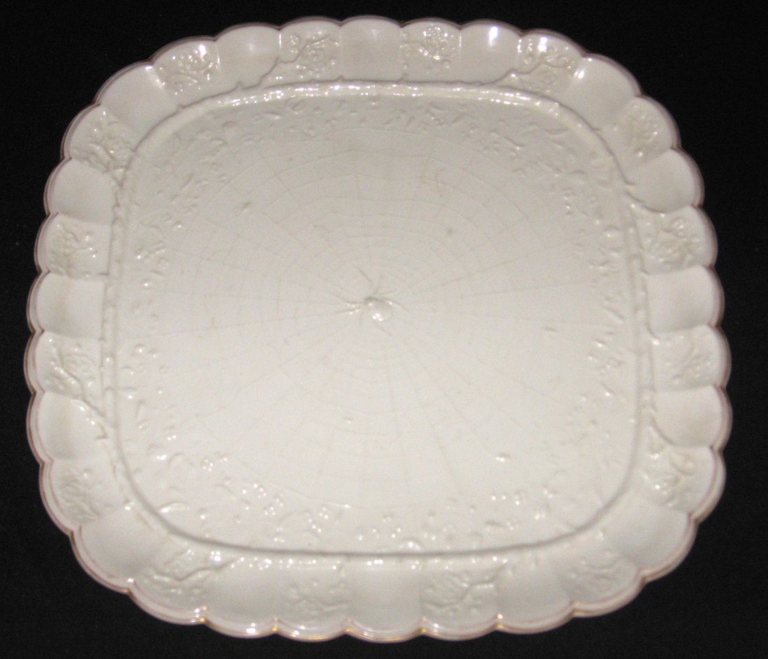 Belleek large tray in the "Thorn" pattern, (1 of 7)