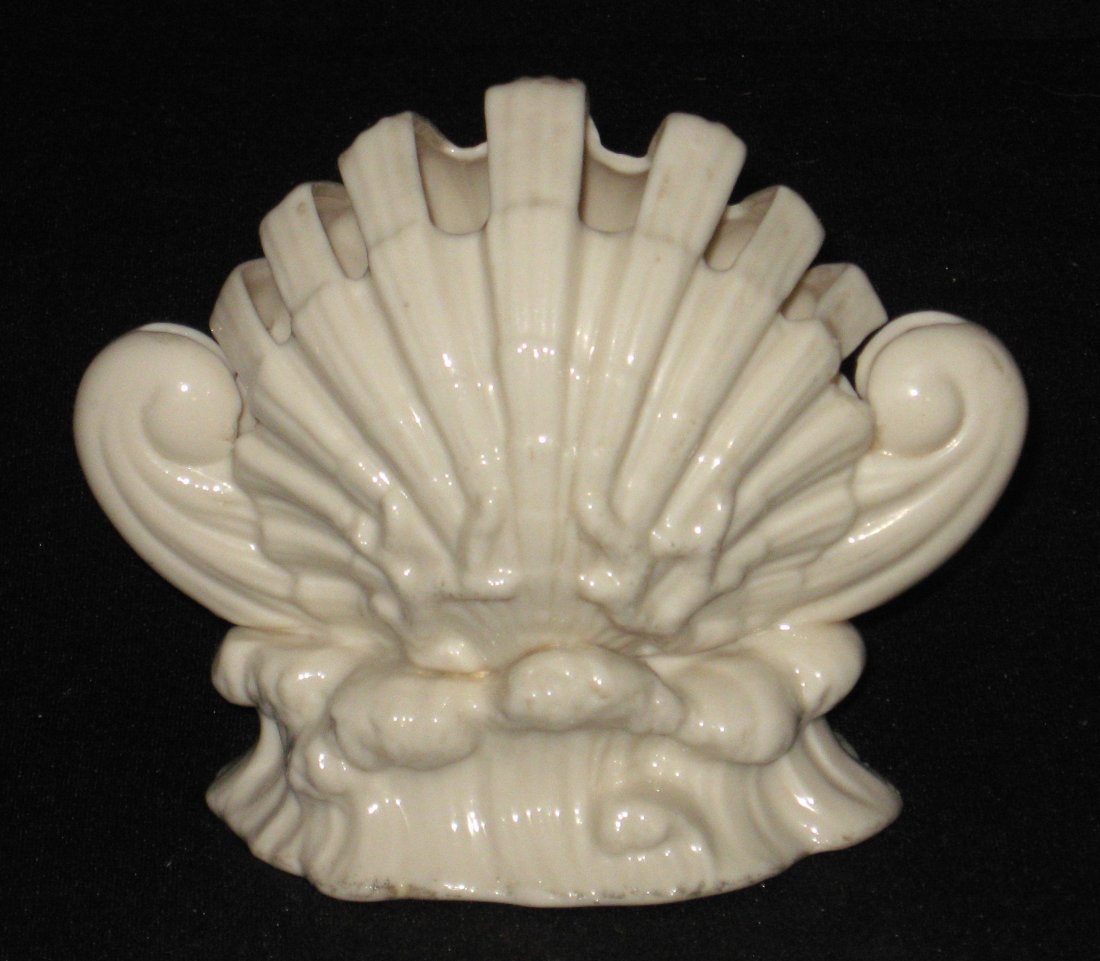 Belleek 1st black mark "Violet Holder" (1 of 4)