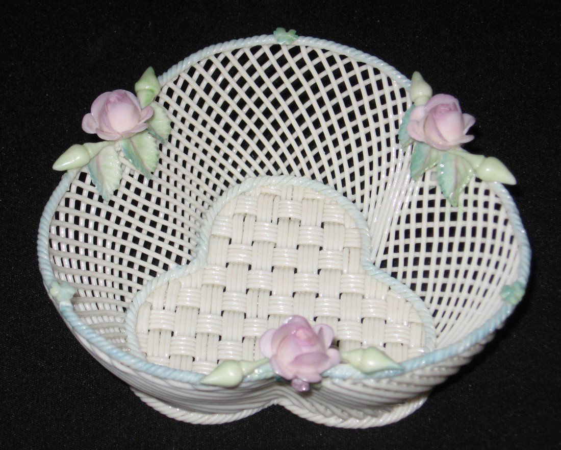 Irish Belleek tri-fold four stand basket, (1 of 4)