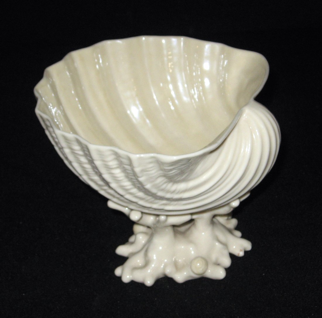 Belleek Cardium on Coral vase, (1 of 4)