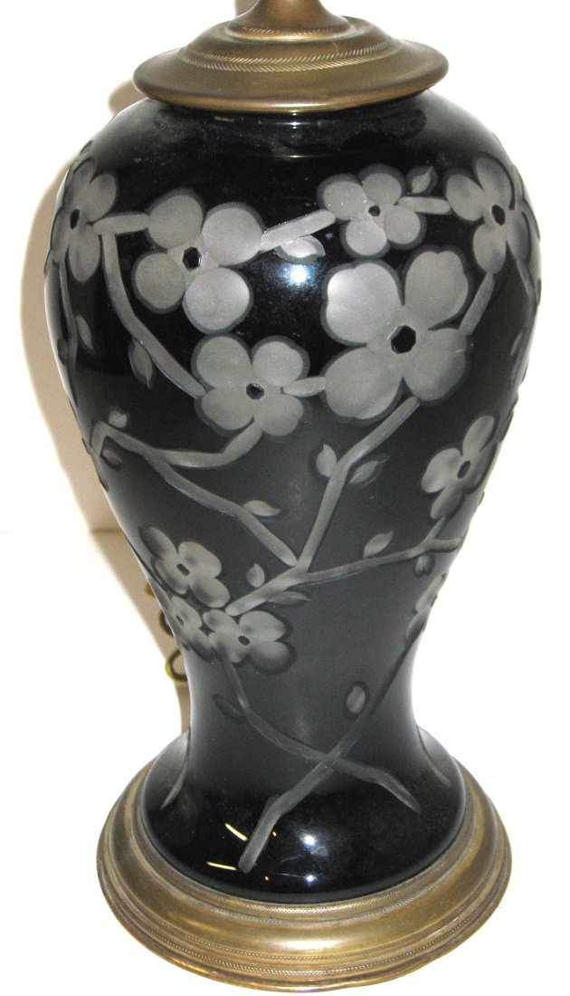 Large Sinclair black table lamp,: Urn form glass lamp decorated with intaglio cut stemmed dogwood blossoms, insert 12" overall 25' ht.