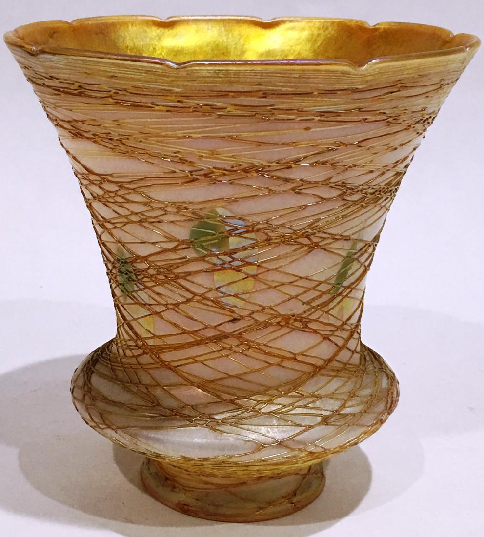 LUSTRE ART COMPANY SHADE TRENDED AND IRIDESCENT GLASS (1 of 2)