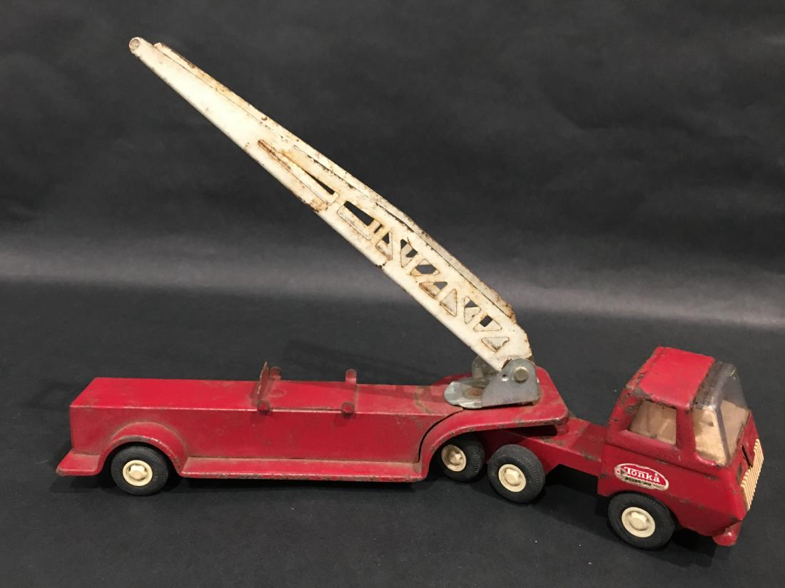 TONKA LADDER FIRE TRUCK: 10.75" LONG