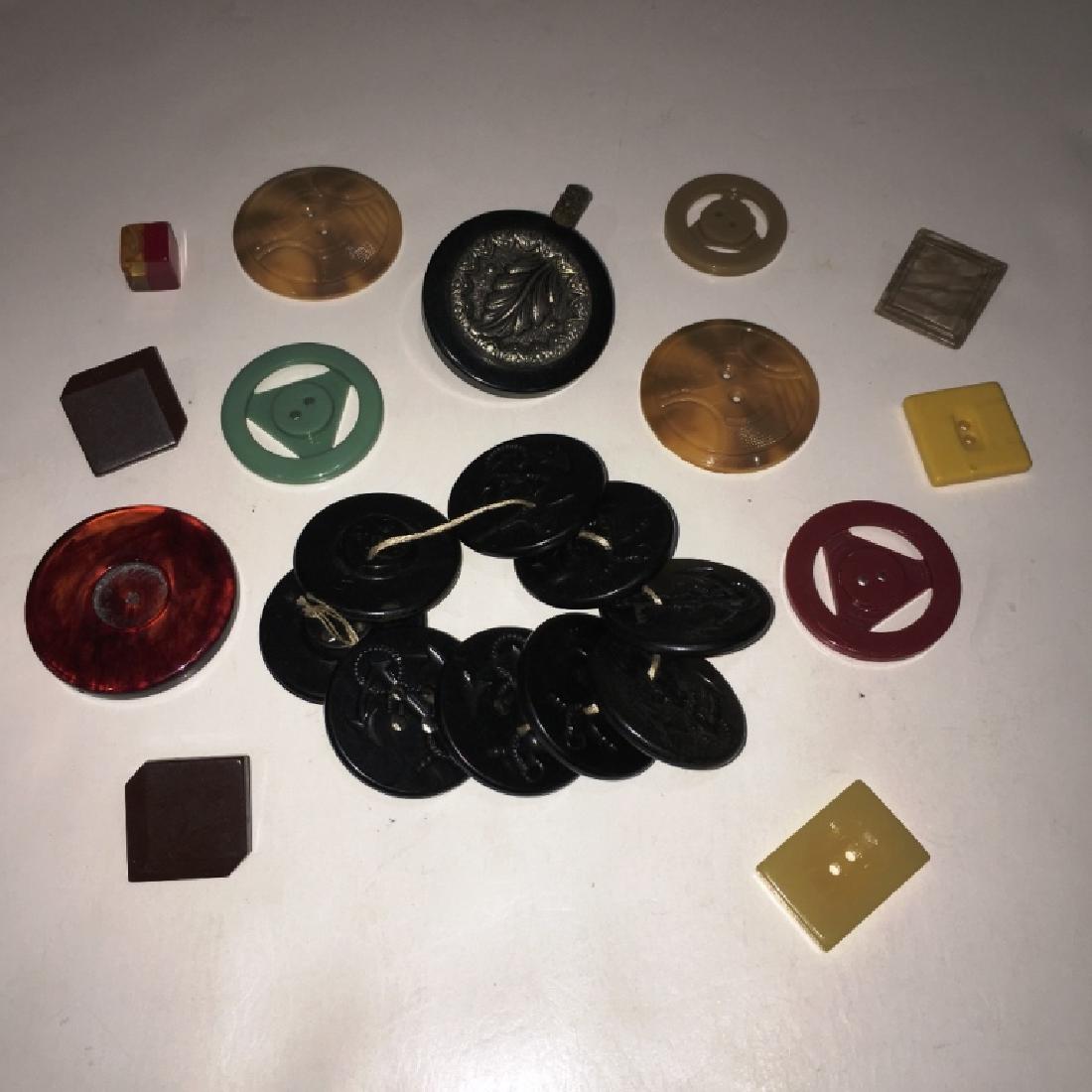 BAKELITE AND NAVY BUTTONS: 22 IN NUMBER