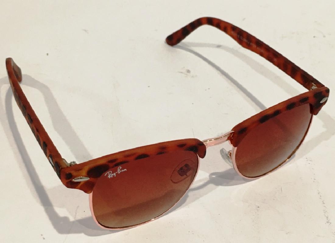 RAY BAN SUNGLASSES WITH LEOPARD PATTERN: RAY BAN