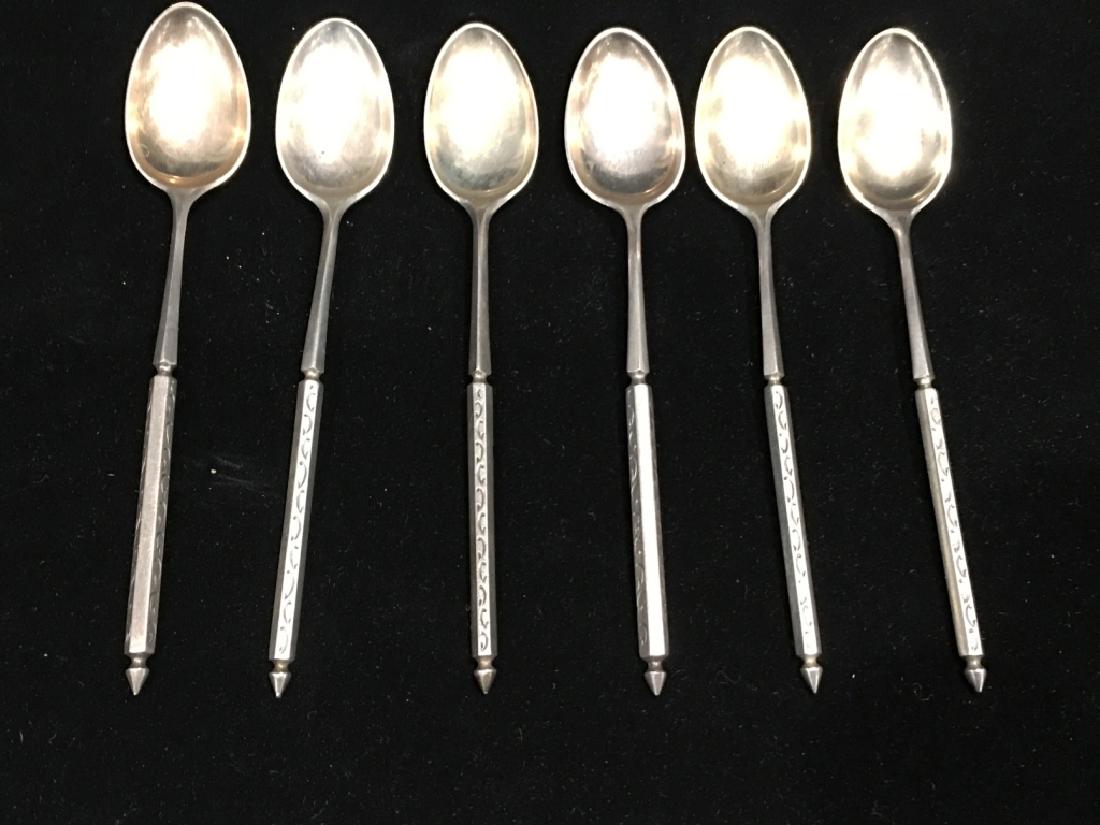 SET OF SILVER TEASPOONS POSSIBLE PHILIP OSMENT: 6 IN NUMBER, 4.5" LONG, HALLMARKED ON BACK OF SPOON, 59g
