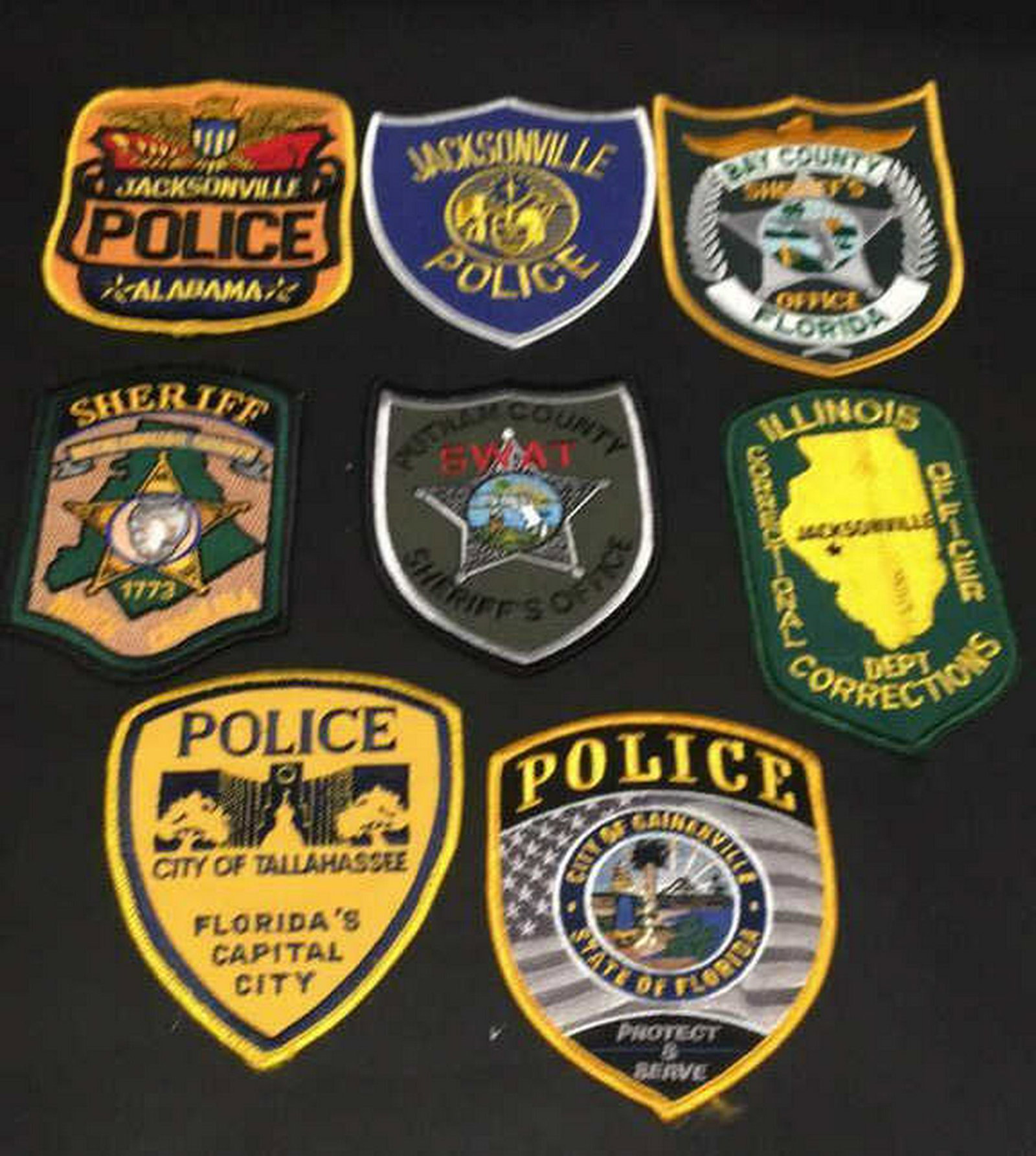 Assorted police patches: 8 in number