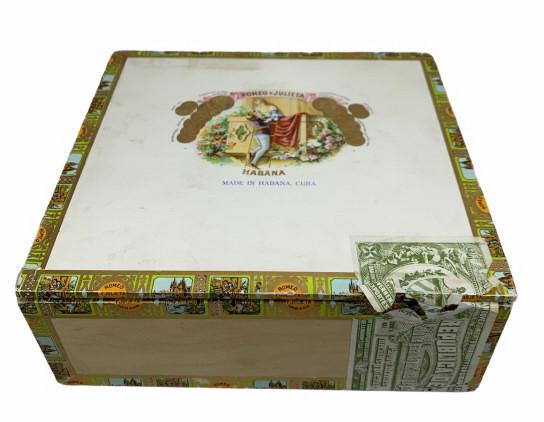 Romeo y Julieta Churchill 23 Cuban Cigars: 23 cigars in aluminium containers and original box, see photo