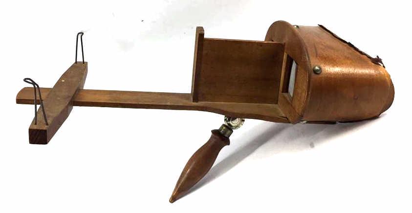 1883 Underwood and Underwood PerfescopeStereoscope: All wood, lining is as is, 12.25 inches long, see photo
