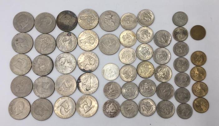Lot of U.S. Coins: 22 Ike Dollars, 20 Kennedy Half Dollars, 4 President Dollars, 1 Sacajawea Dollars, 7 Susan B. Anthony Dollars, $44 face value of lot, see photo